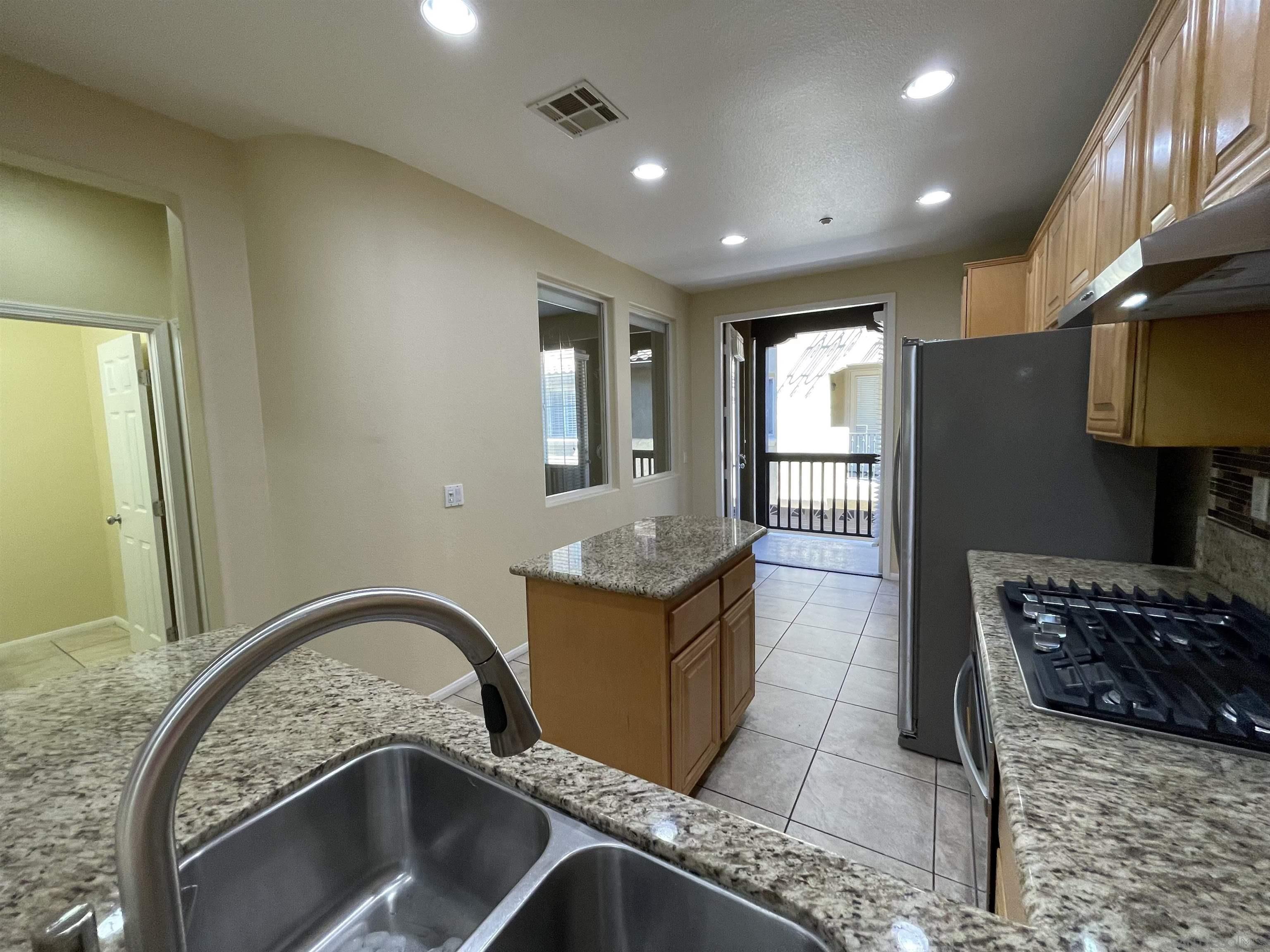 Detail Gallery Image 9 of 23 For 13325  via Milazzo  2, San Diego,  CA 92129 - 4 Beds | 2/1 Baths