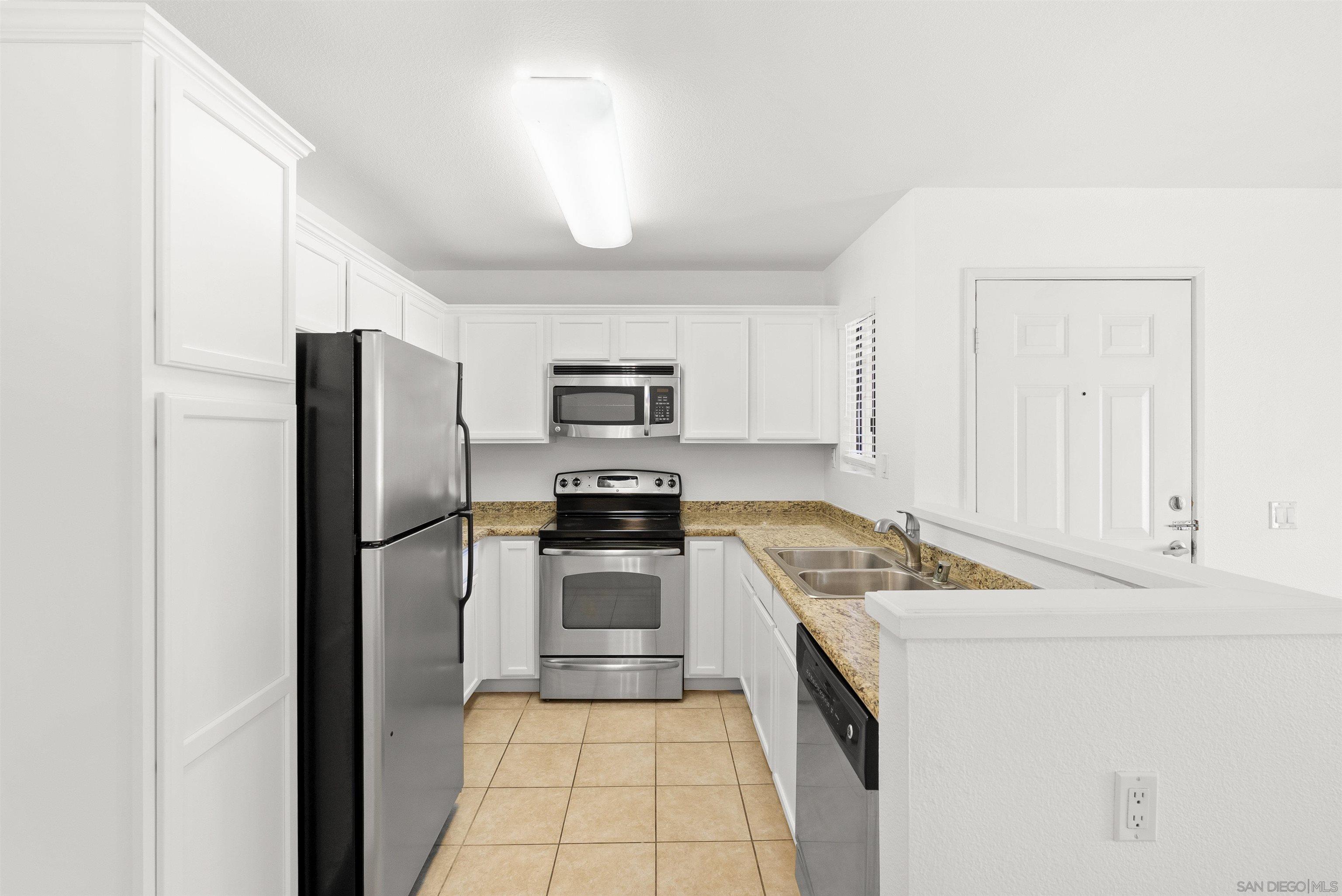 Detail Gallery Image 3 of 17 For 12190  Cuyamaca College Dr E  #1100,  El Cajon,  CA 92019 - 1 Beds | 1 Baths