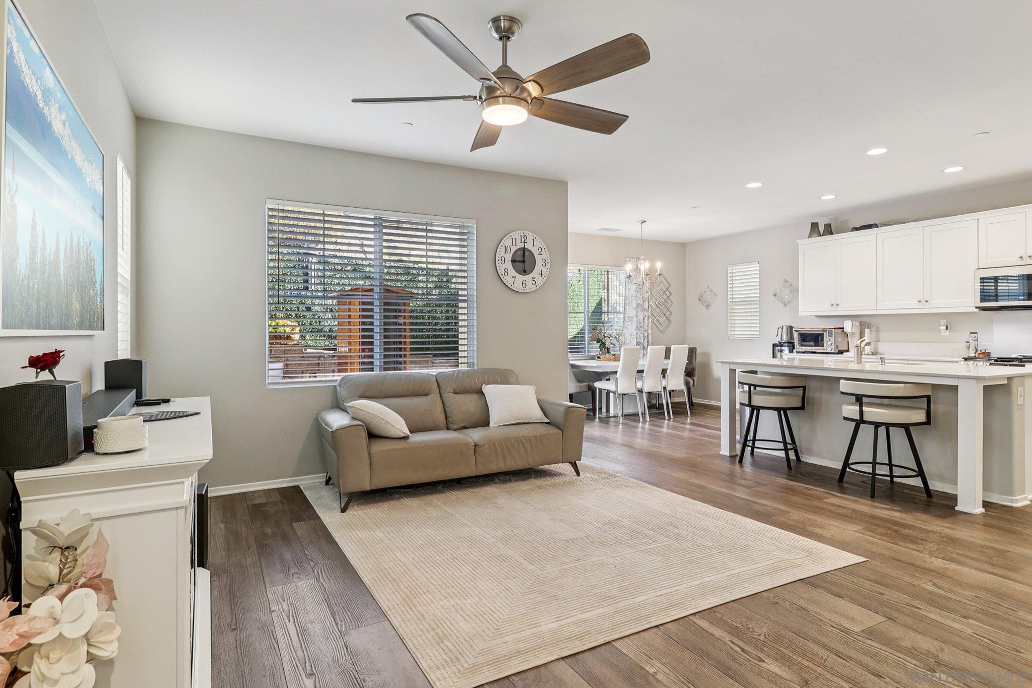 Front Image Thumbnail for SD250040813