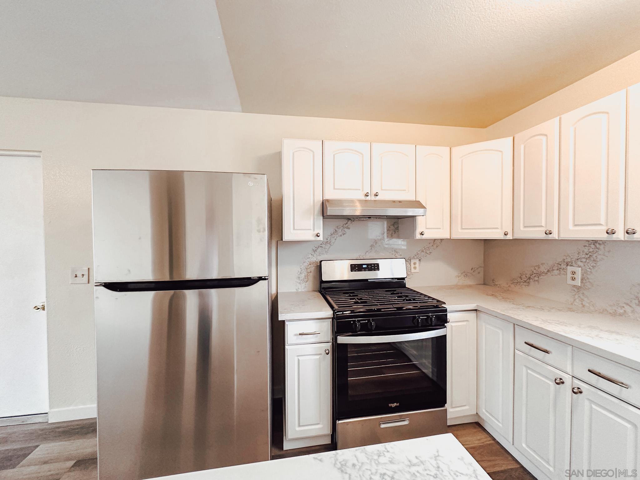 Detail Gallery Image 7 of 10 For 5506  Gables Street  a, San Diego,  CA 92139 - 3 Beds | 1 Baths