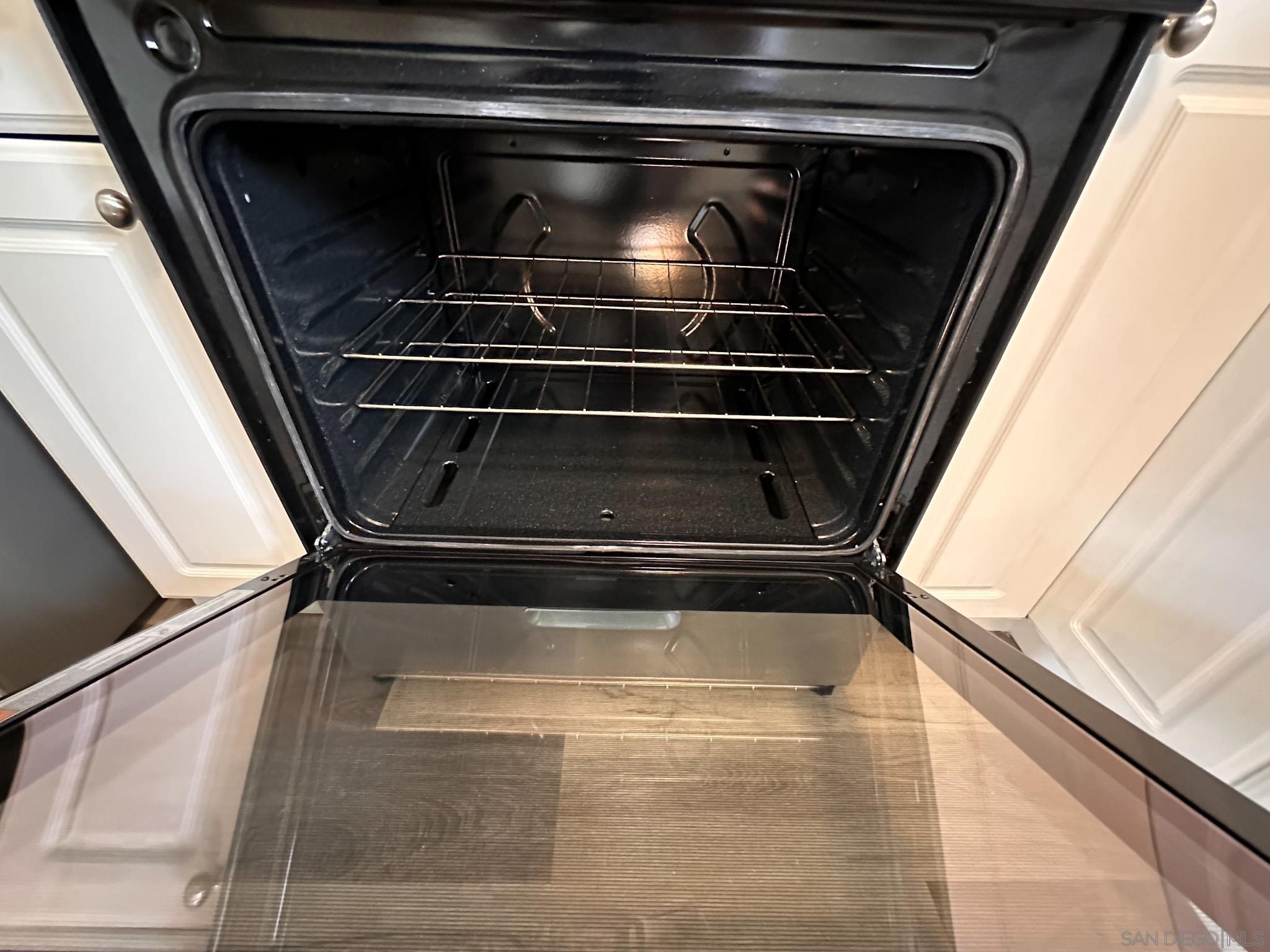 Detail Gallery Image 9 of 10 For 5506  Gables Street  a, San Diego,  CA 92139 - 3 Beds | 1 Baths