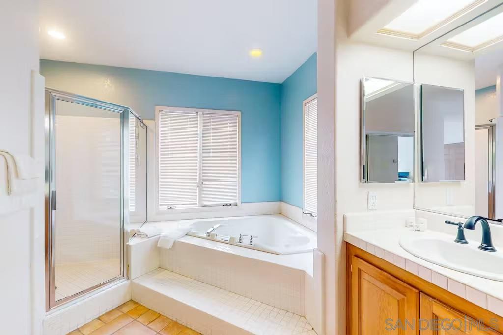 Detail Gallery Image 13 of 23 For 863  Starflower Rd, Encinitas,  CA 92024 - 4 Beds | 3 Baths