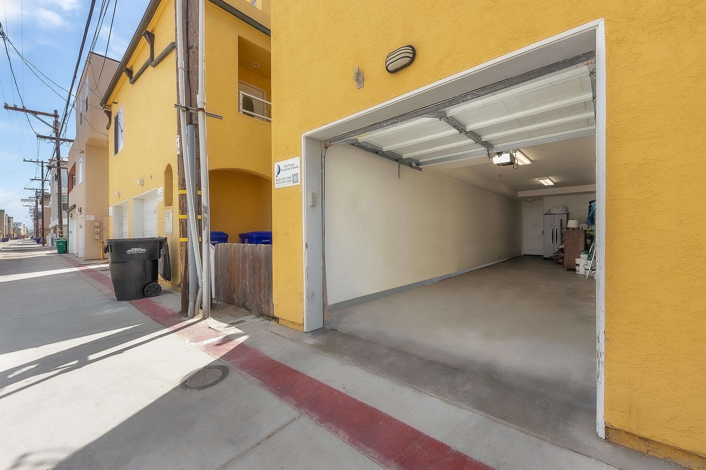 Detail Gallery Image 47 of 51 For 3537  Ocean Front Walk, San Diego,  CA 92109 - 3 Beds | 2/1 Baths