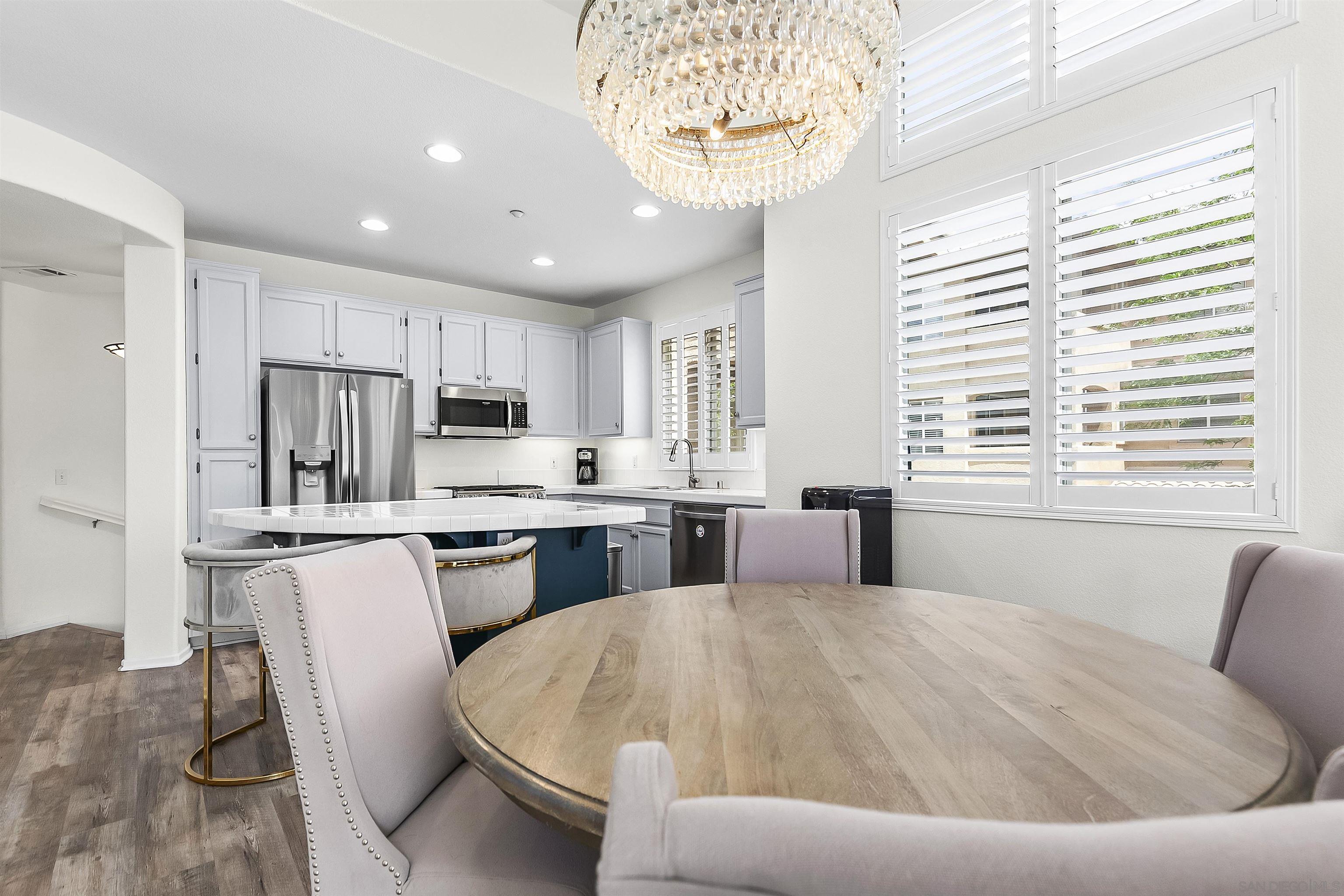 Detail Gallery Image 7 of 55 For 3177  Dehesa Road 14, El Cajon,  CA 92019 - 3 Beds | 2/1 Baths