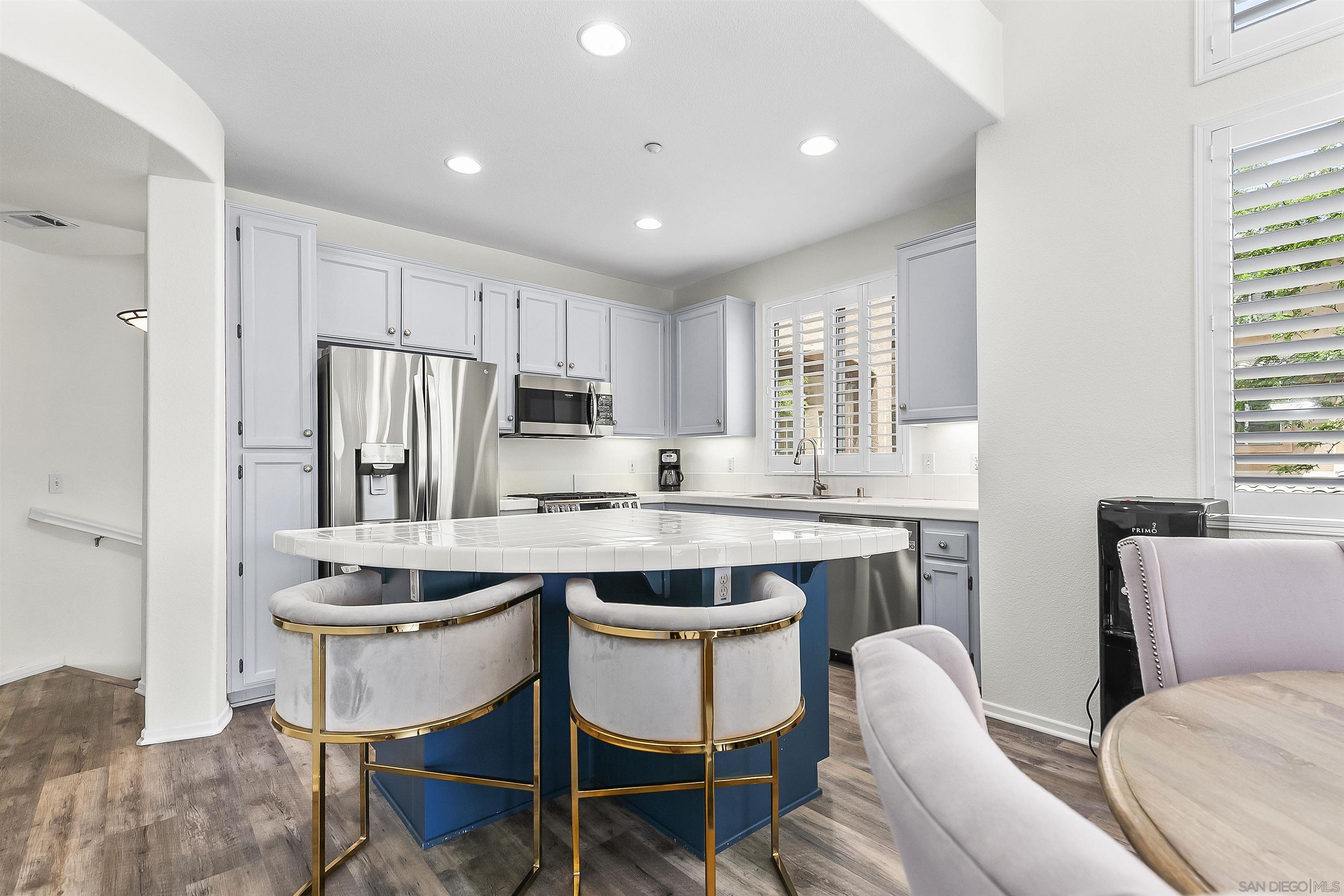 Detail Gallery Image 8 of 55 For 3177  Dehesa Road 14, El Cajon,  CA 92019 - 3 Beds | 2/1 Baths