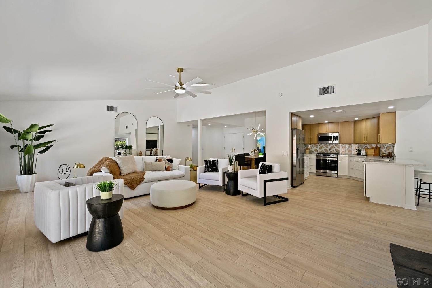 Front Image Thumbnail for SD250040875