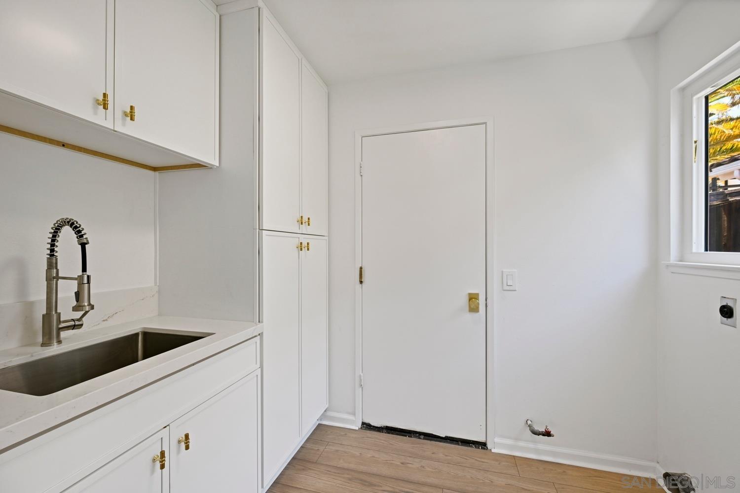 Detail Gallery Image 16 of 22 For 13010  Pomard Way, Poway,  CA 92064 - 4 Beds | 2 Baths