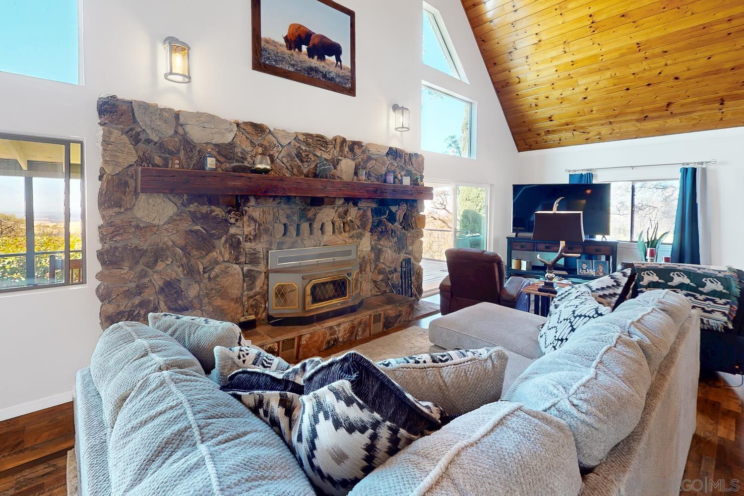 Detail Gallery Image 14 of 44 For 135  Sunny Hills Rd, Bangor,  CA 95914 - 2 Beds | 2 Baths