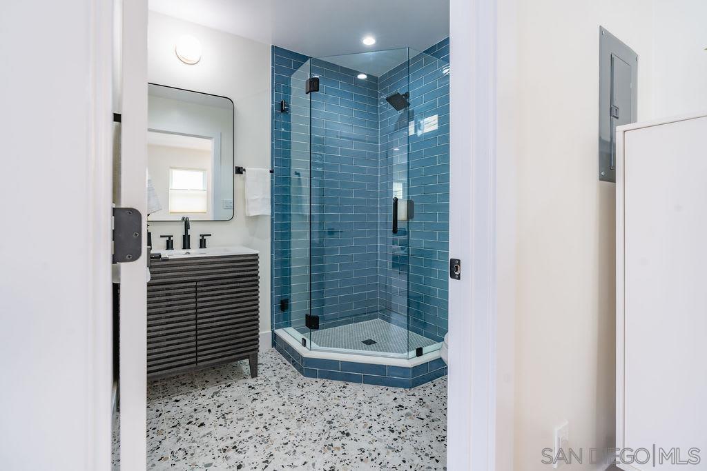 Detail Gallery Image 14 of 15 For 725  Pennsylvania Ave  731, San Diego,  CA 92103 - 1 Beds | 1 Baths