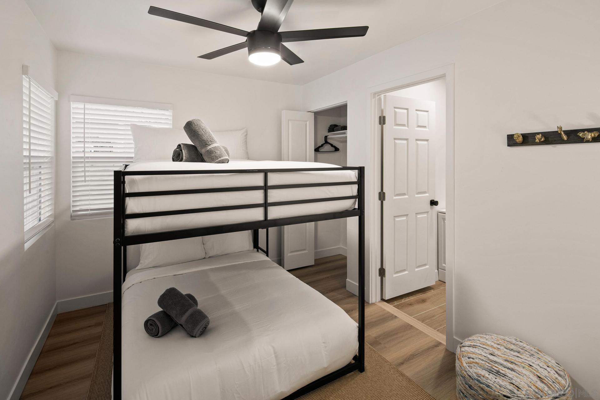 Detail Gallery Image 31 of 42 For 1988  Catalina Blvd Unit a, B, C, San Diego,  CA 92107 - – Beds | – Baths