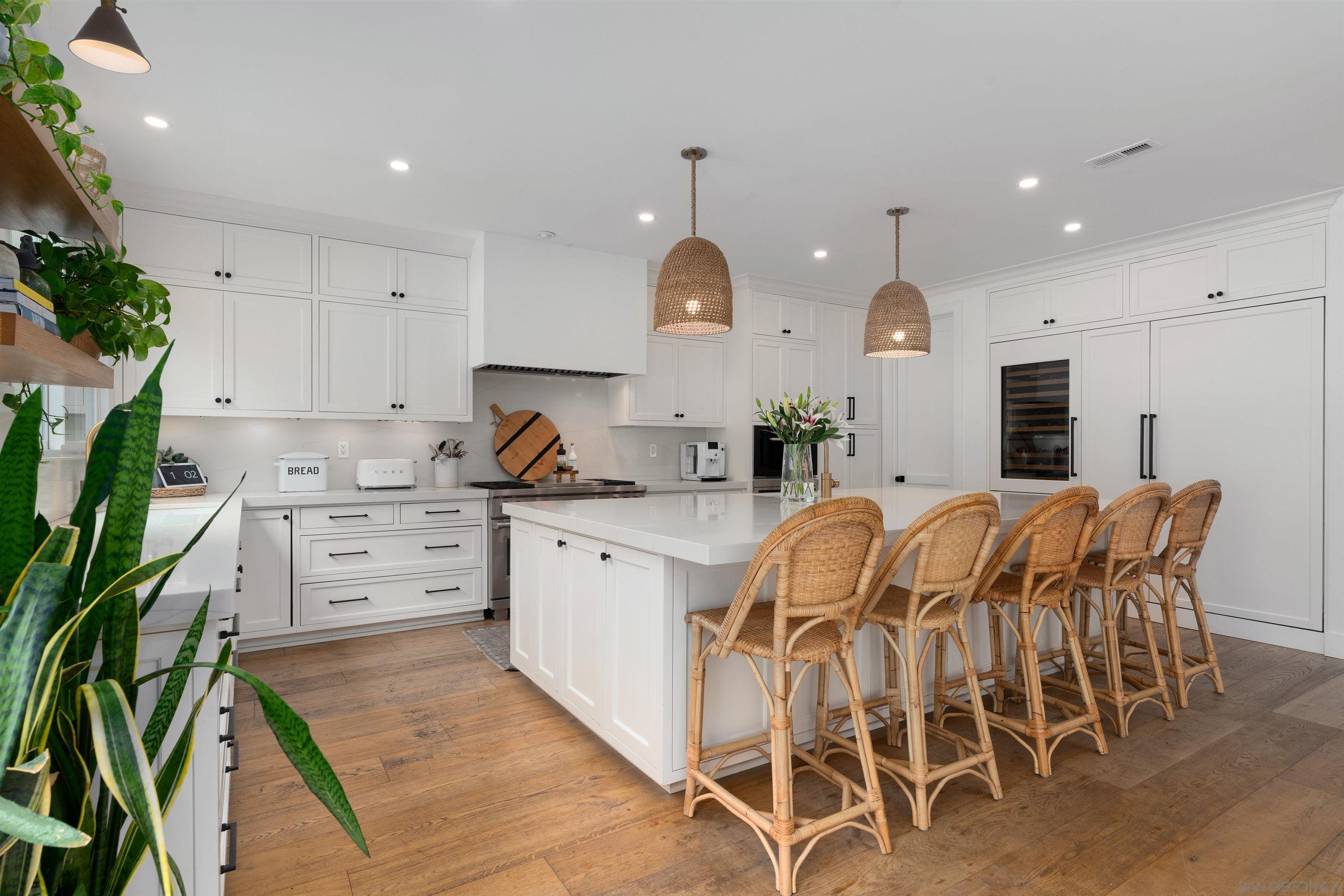 Detail Gallery Image 11 of 41 For 427  El Sueno, Solana Beach,  CA 92075 - 6 Beds | 6/2 Baths