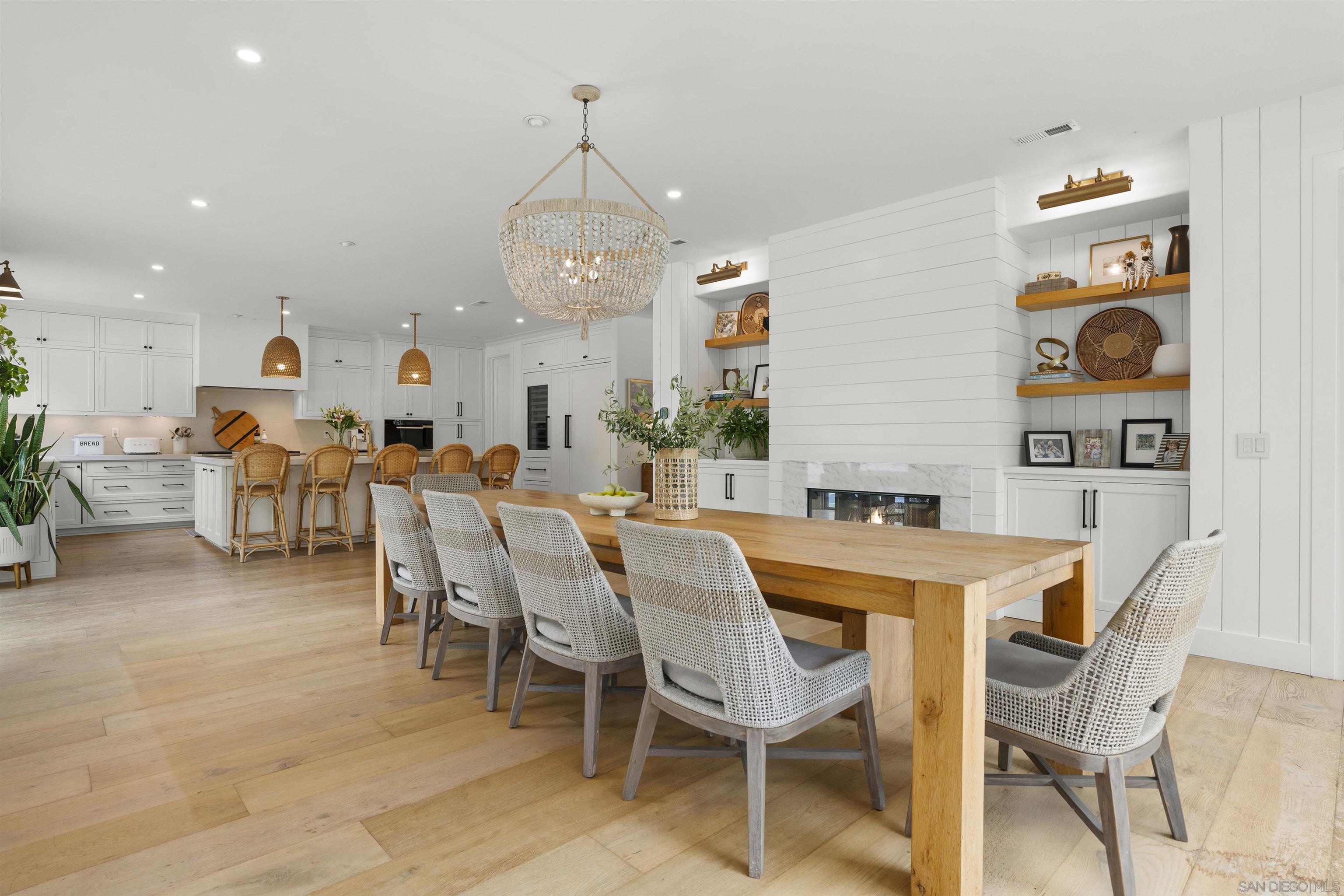 Detail Gallery Image 16 of 41 For 427  El Sueno, Solana Beach,  CA 92075 - 6 Beds | 6/2 Baths