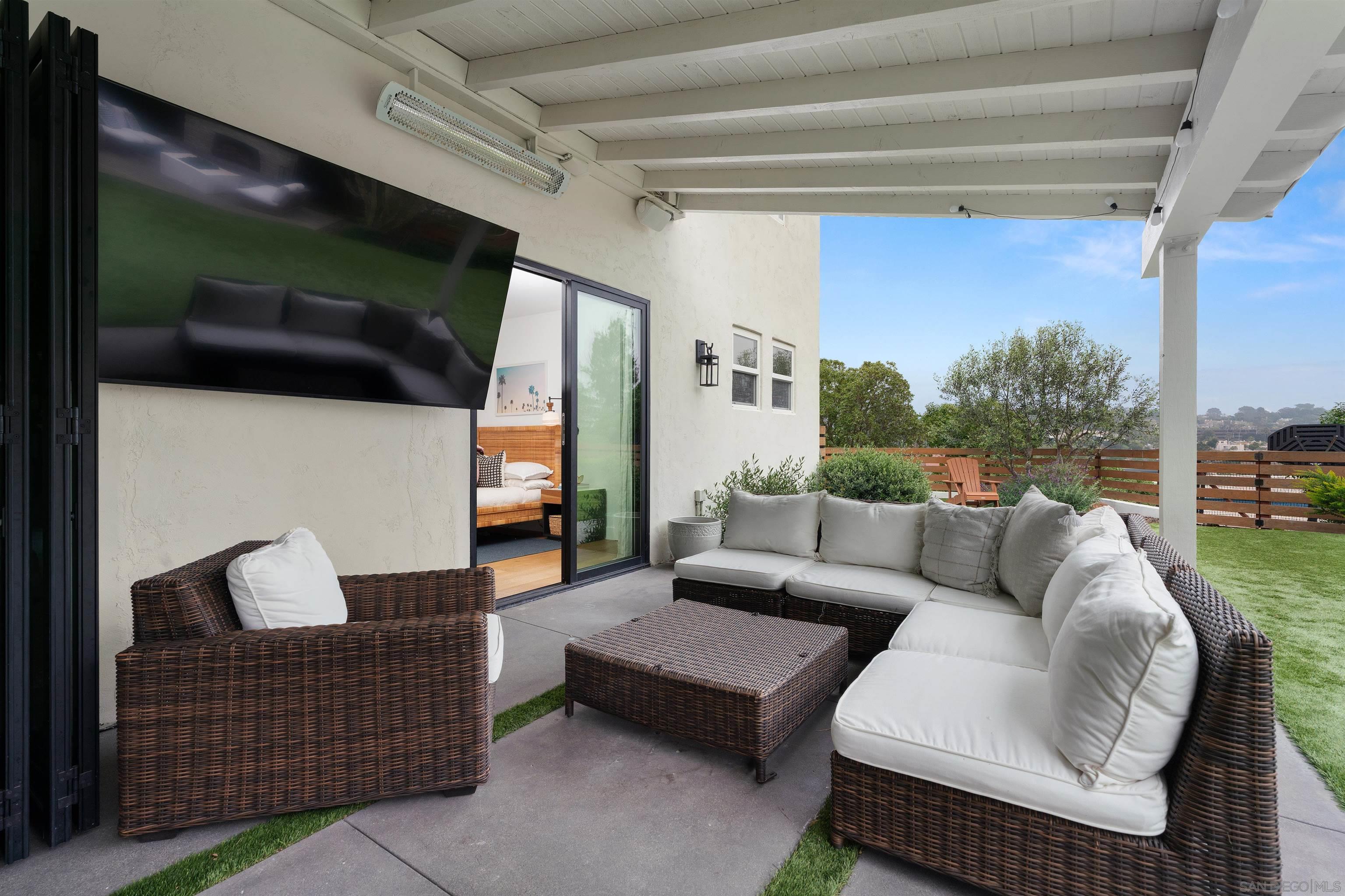 Detail Gallery Image 28 of 41 For 427  El Sueno, Solana Beach,  CA 92075 - 6 Beds | 6/2 Baths