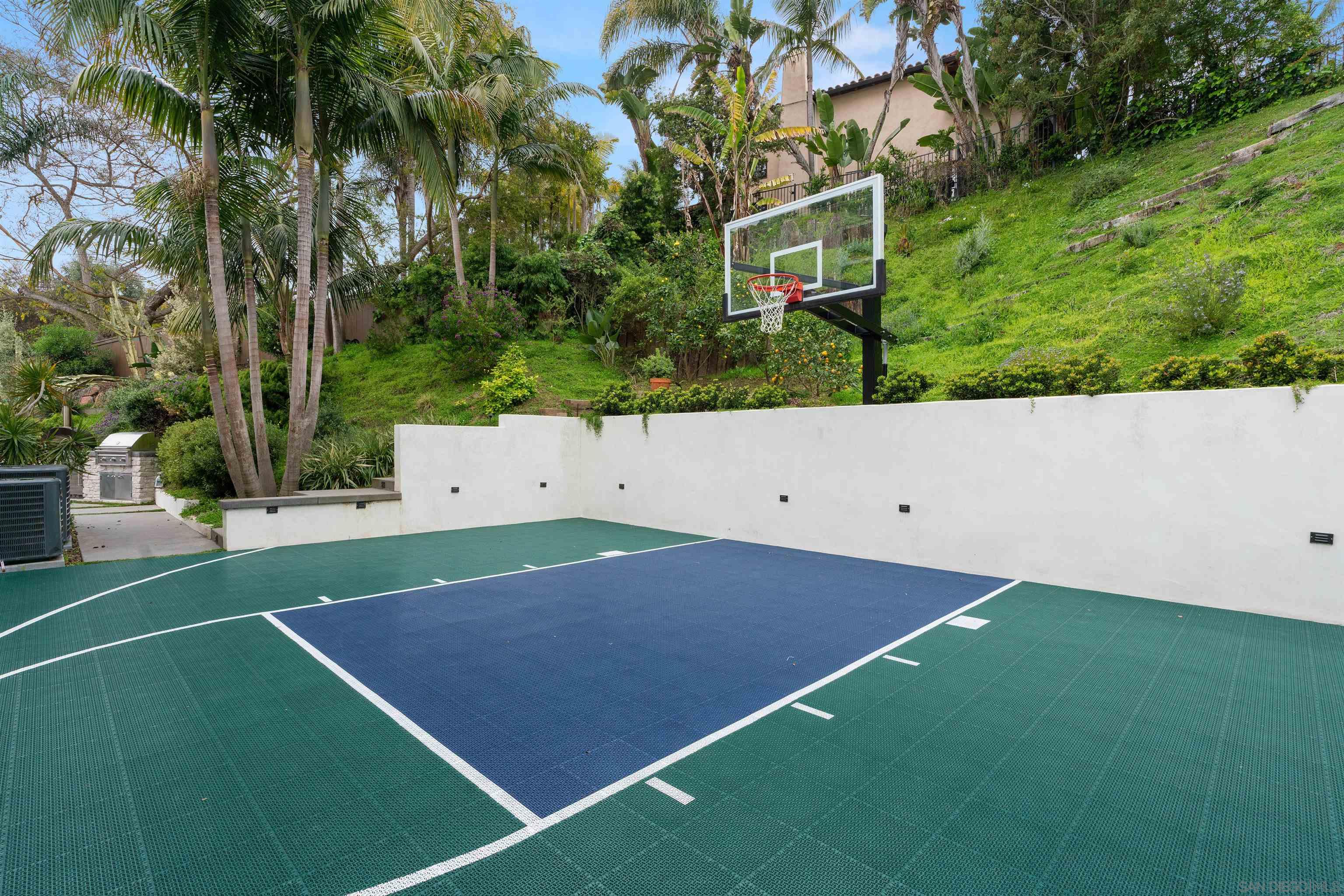 Detail Gallery Image 35 of 41 For 427  El Sueno, Solana Beach,  CA 92075 - 6 Beds | 6/2 Baths