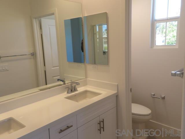 Detail Gallery Image 32 of 35 For 4382  Pacifica Way #5  5, Oceanside,  CA 92056 - 3 Beds | 3 Baths