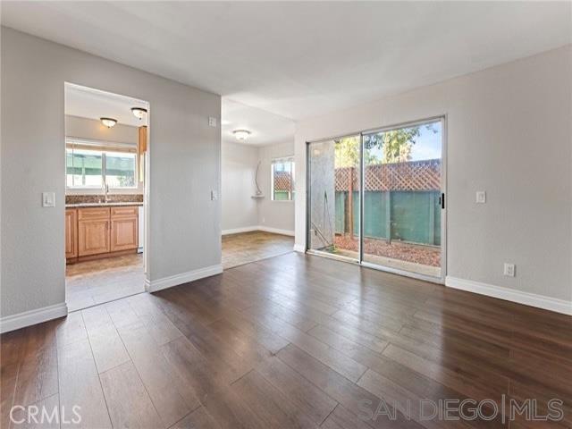 Front Image Thumbnail for SD250040946