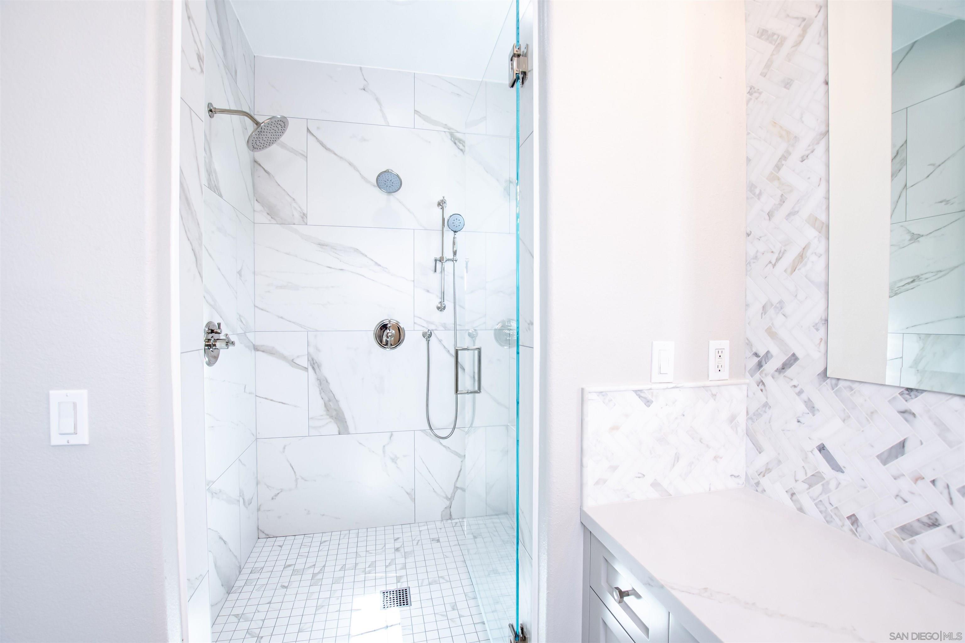 Detail Gallery Image 18 of 21 For 7359  Rancho Catalina Trl, San Diego,  CA 92127 - 6 Beds | 5/1 Baths