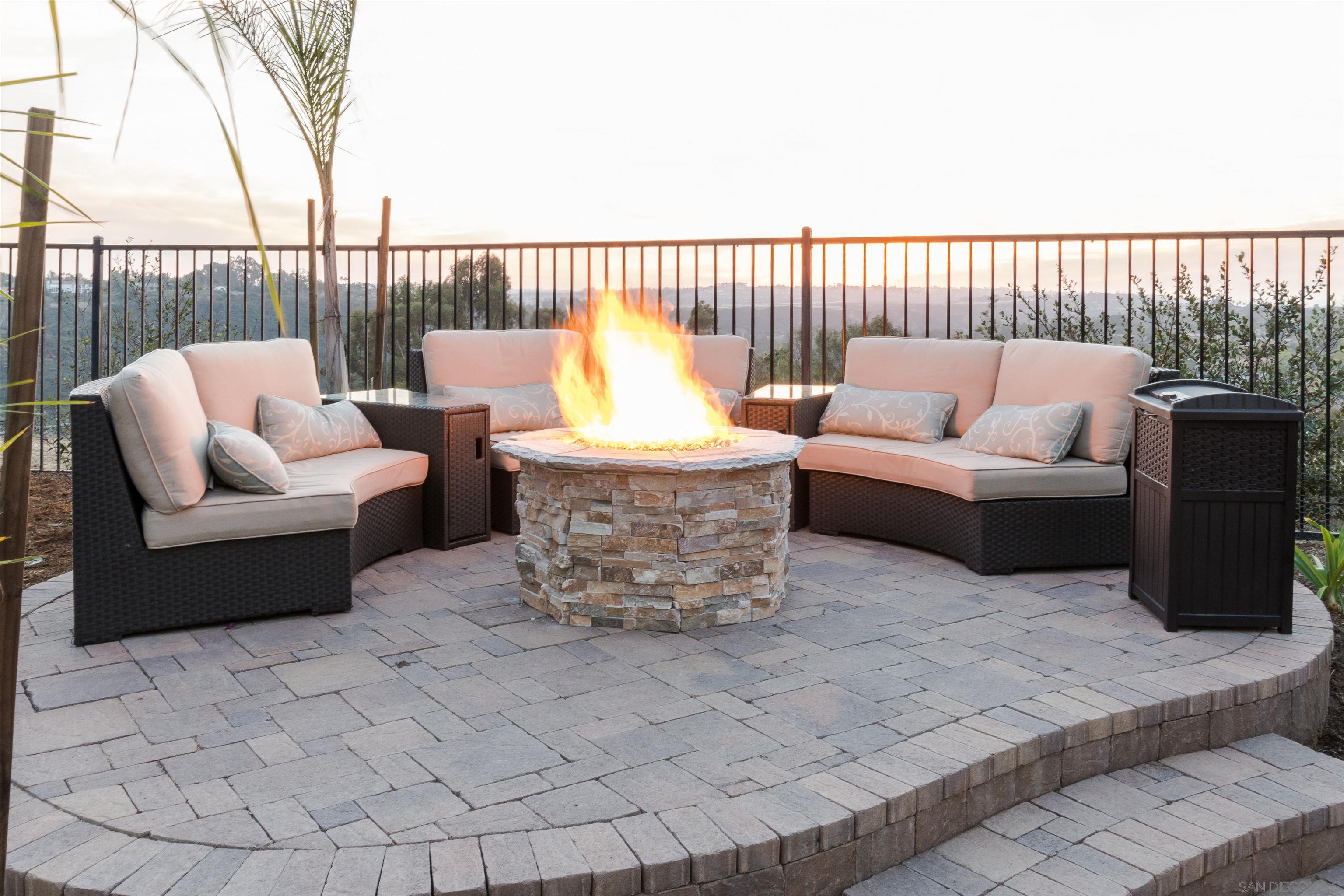 Detail Gallery Image 5 of 21 For 7359  Rancho Catalina Trl, San Diego,  CA 92127 - 6 Beds | 5/1 Baths