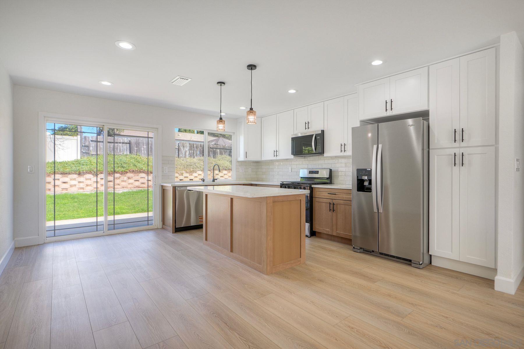 Detail Gallery Image 6 of 38 For 12634  Roberto Way, Poway,  CA 92064 - 4 Beds | 2 Baths