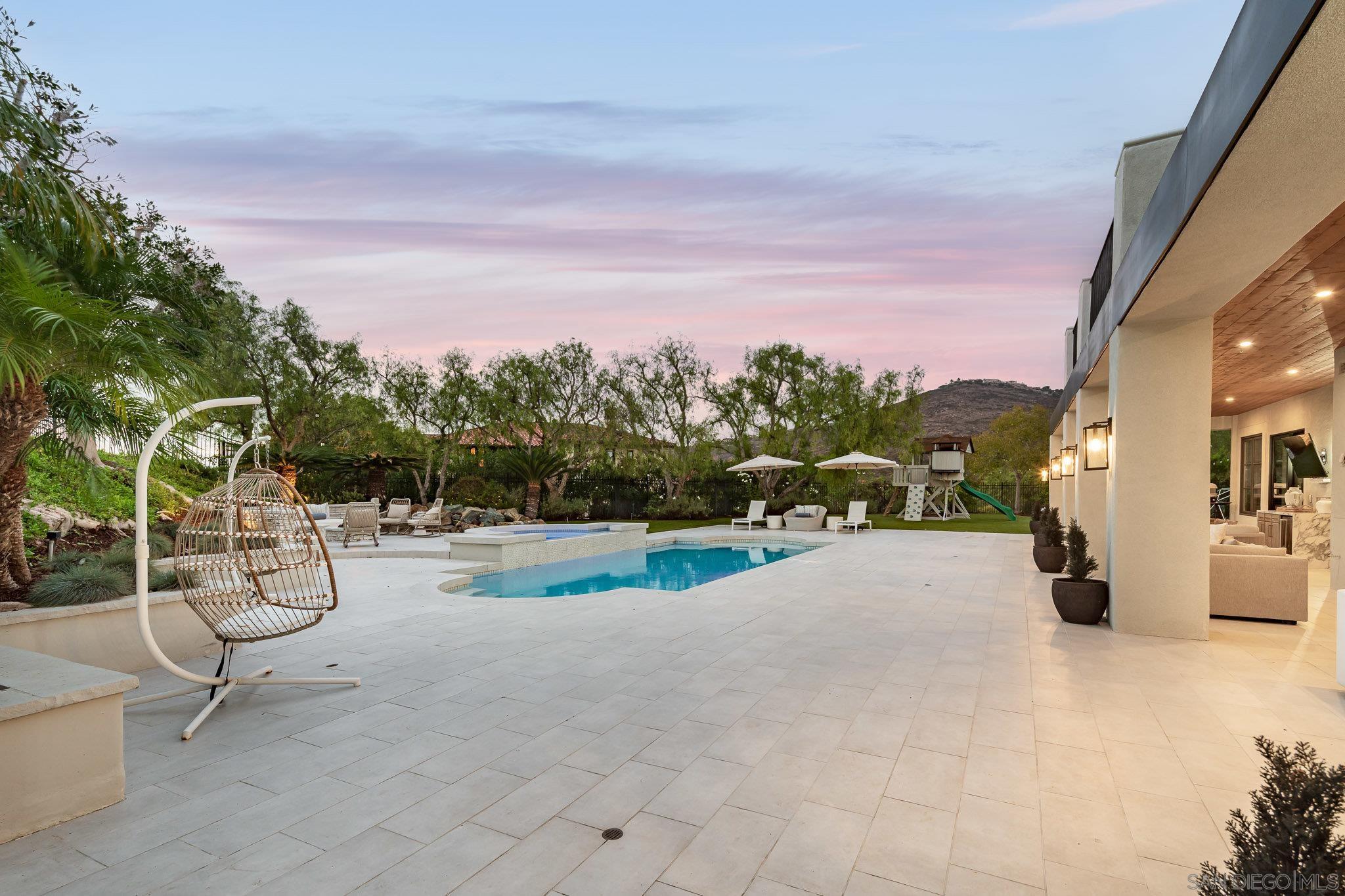 Detail Gallery Image 23 of 33 For 17870  Camino De La Mitra, Rancho Santa Fe,  CA 92067 - 5 Beds | 4/1 Baths