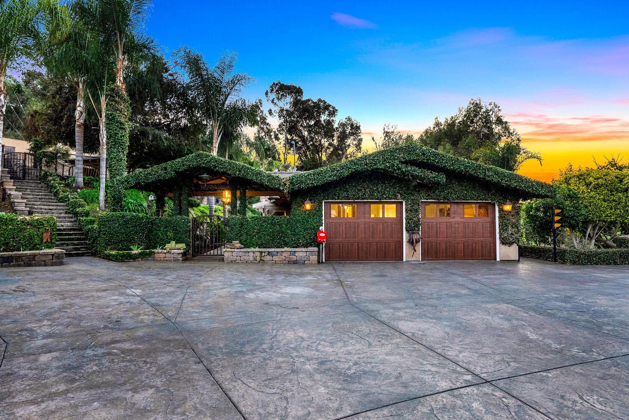 Front Image Thumbnail for SD250040974