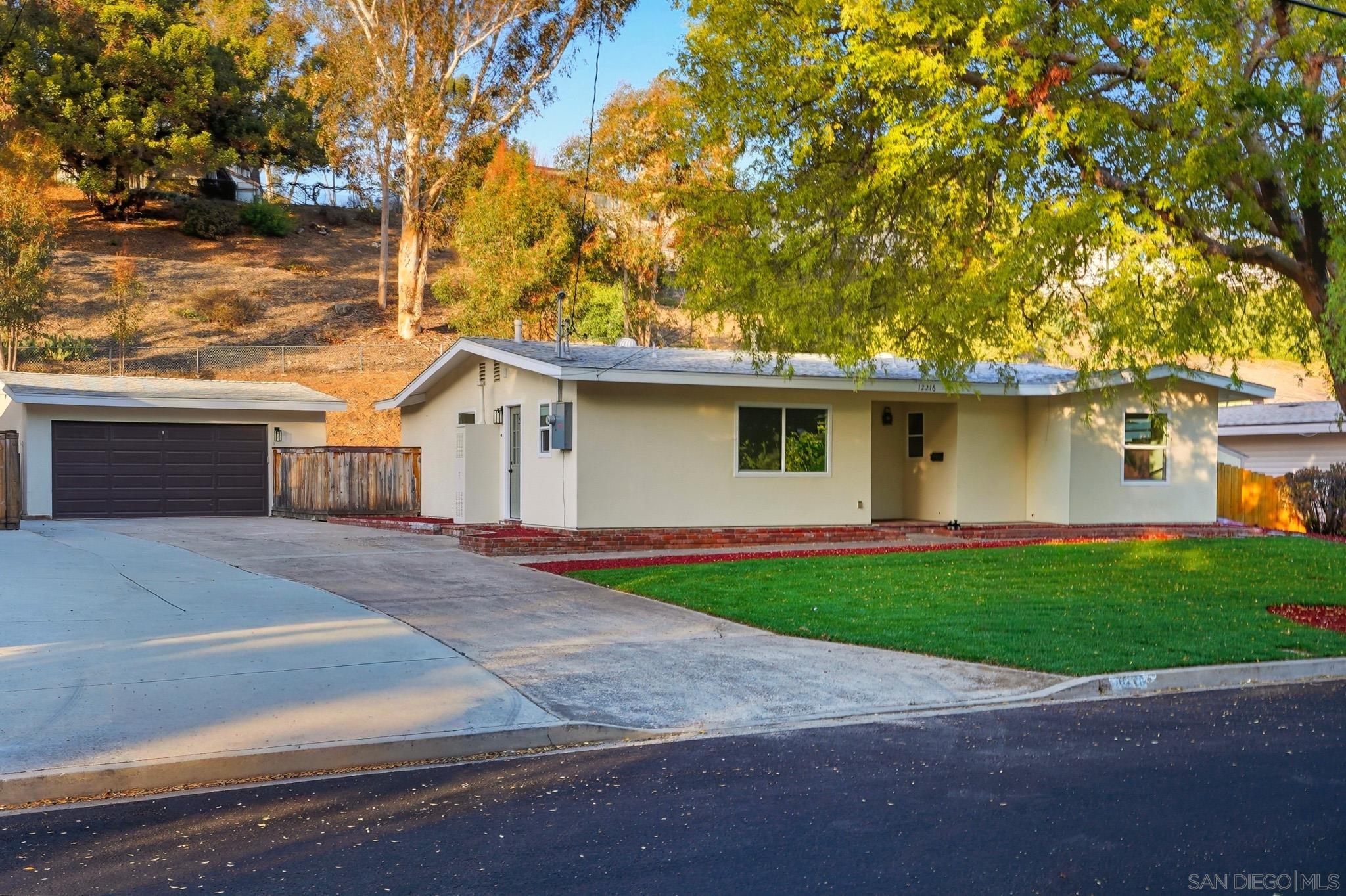 Front Image Thumbnail for SD250040989