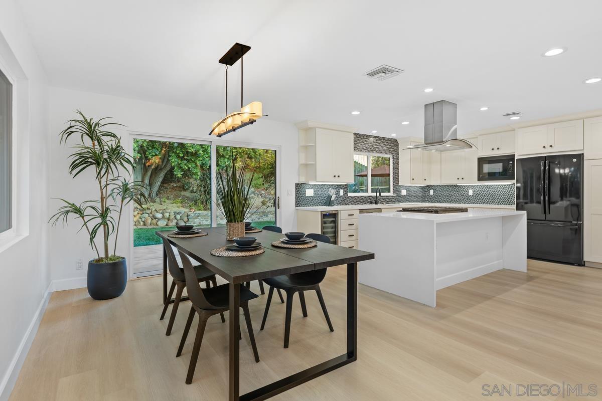 Front Image Thumbnail for SD250040990