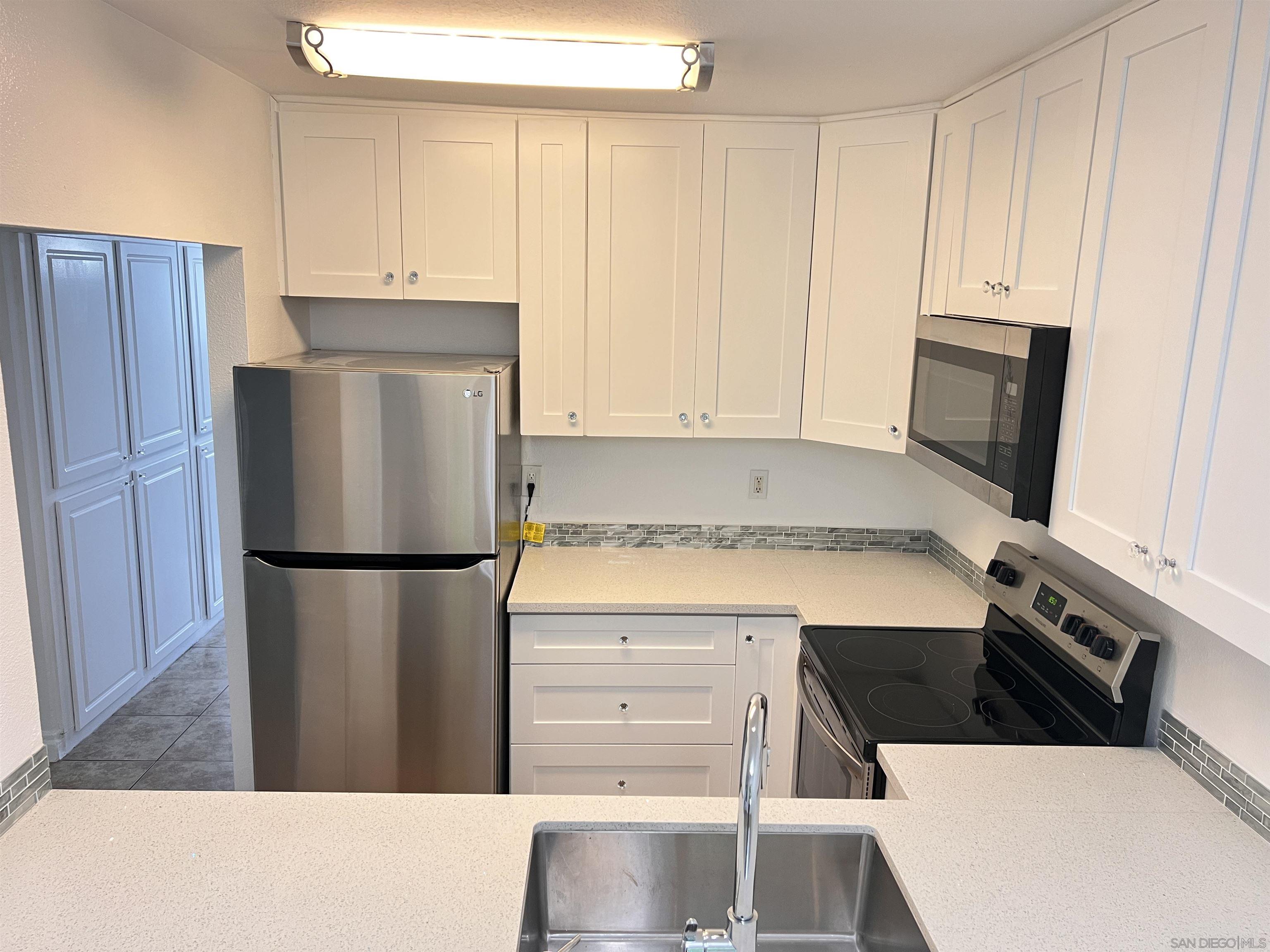 Detail Gallery Image 4 of 11 For 589 N Johnson Ave  #247,  El Cajon,  CA 92020 - 2 Beds | 2 Baths