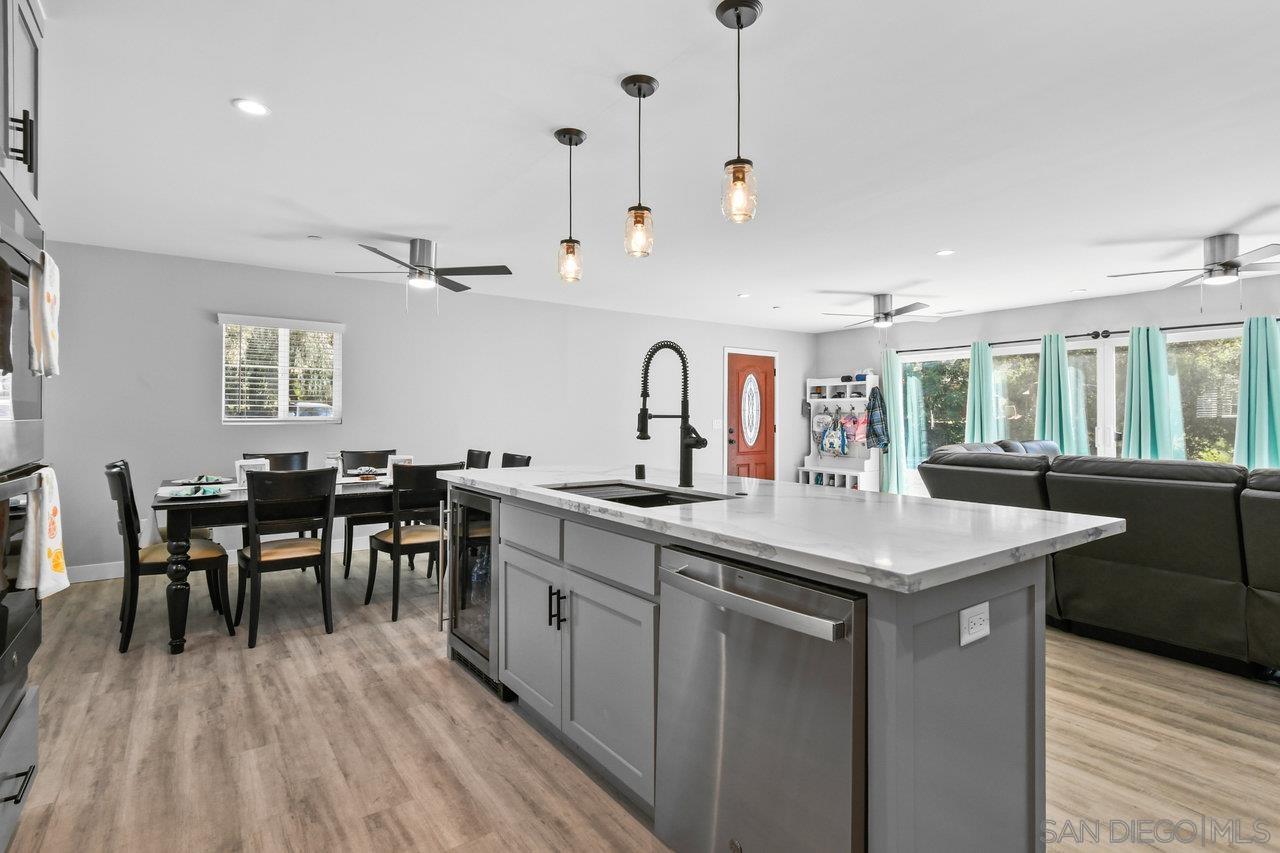 Detail Gallery Image 11 of 36 For 1452  Rock Terrace, Alpine,  CA 91901 - 5 Beds | 3/1 Baths