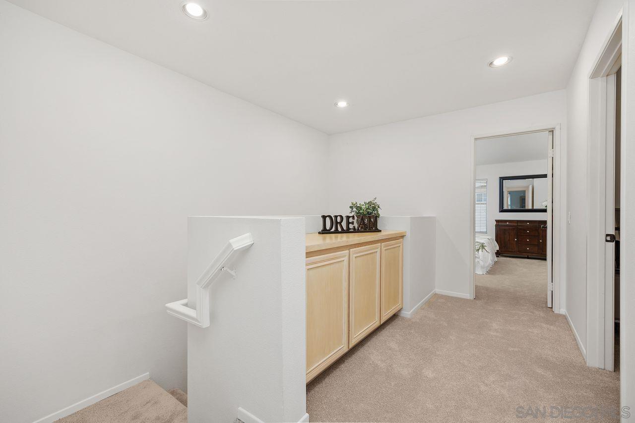 Detail Gallery Image 18 of 47 For 3965  via Holgura, San Diego,  CA 92130 - 3 Beds | 2/1 Baths