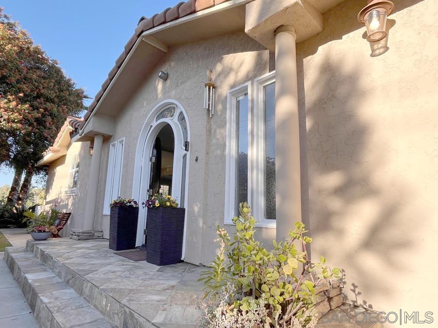 Detail Gallery Image 16 of 43 For 4275  Crestview Drive, La Mesa,  CA 91941 - 5 Beds | 3/1 Baths