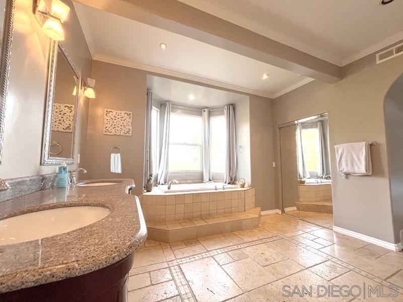 Detail Gallery Image 22 of 43 For 4275  Crestview Drive, La Mesa,  CA 91941 - 5 Beds | 3/1 Baths