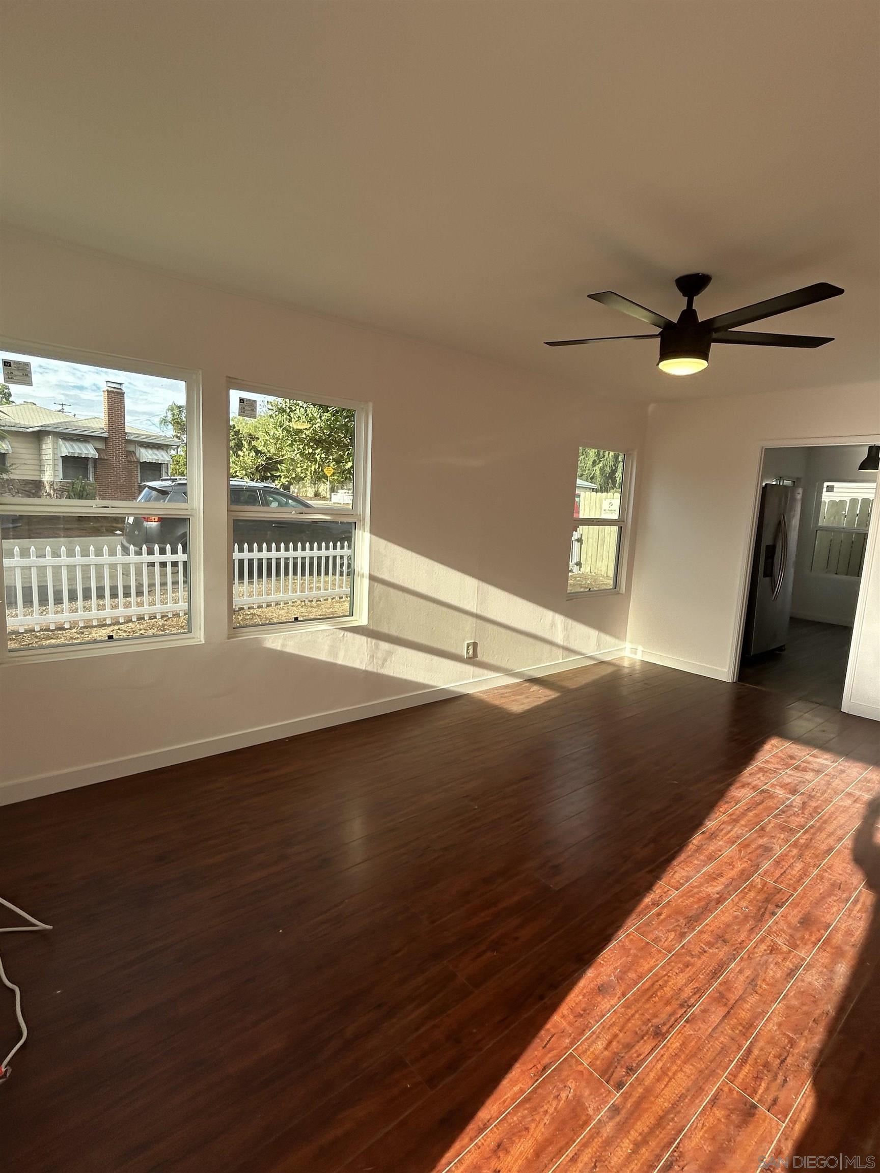 Detail Gallery Image 3 of 17 For 7051  Stanford Avenue, La Mesa,  CA 91942 - 2 Beds | 1 Baths