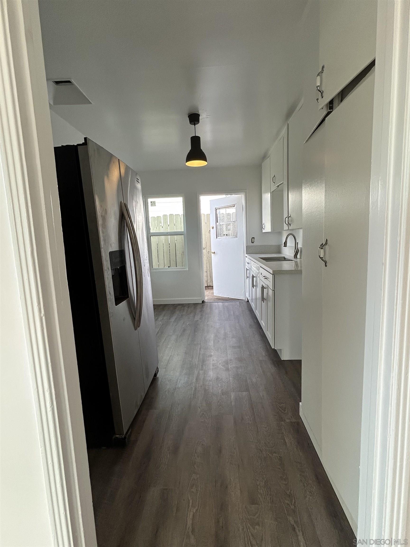 Detail Gallery Image 6 of 17 For 7051  Stanford Avenue, La Mesa,  CA 91942 - 2 Beds | 1 Baths