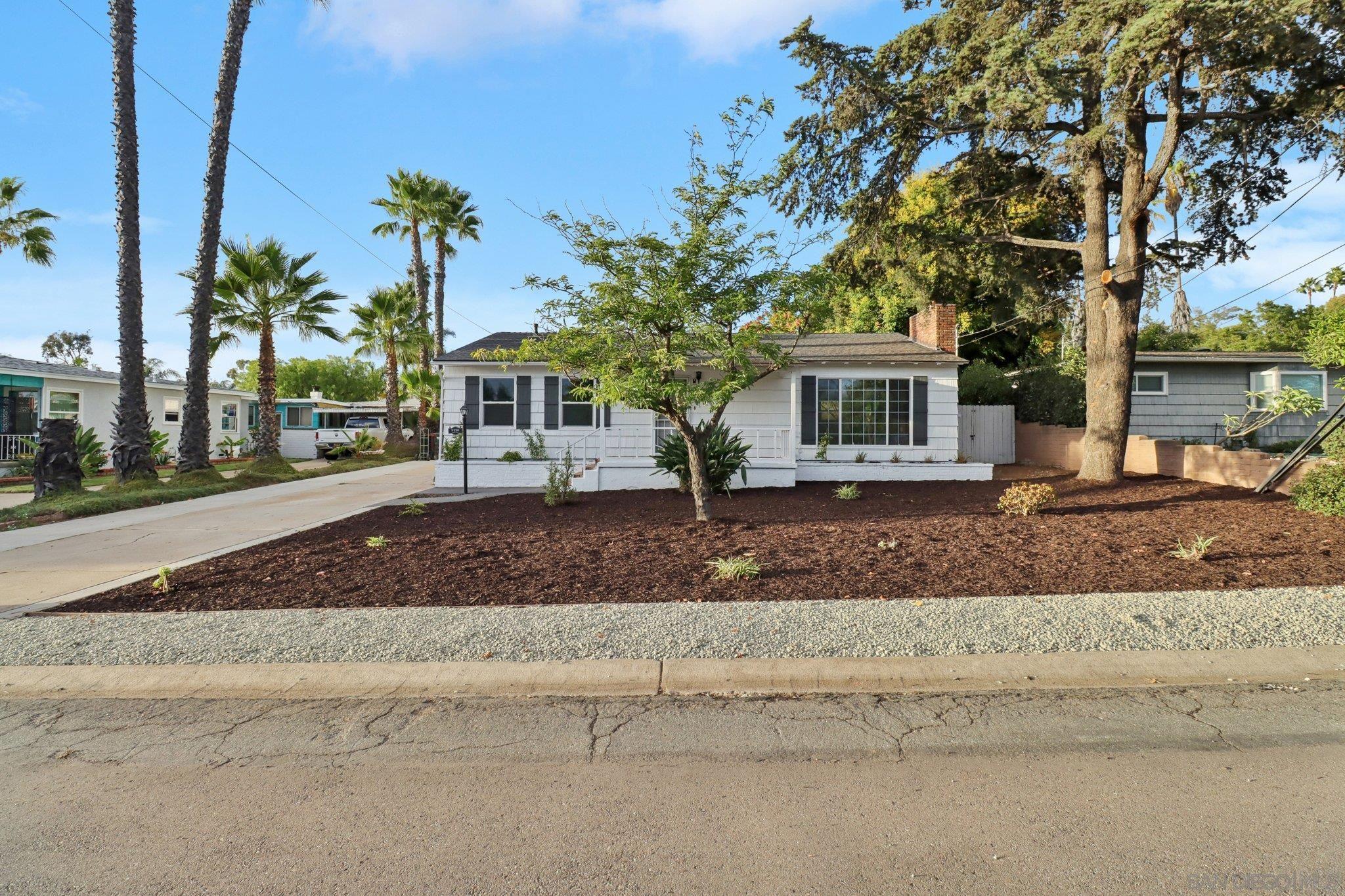 Detail Gallery Image 3 of 54 For 9130  Shirley Dr, La Mesa,  CA 91941 - 3 Beds | 3 Baths