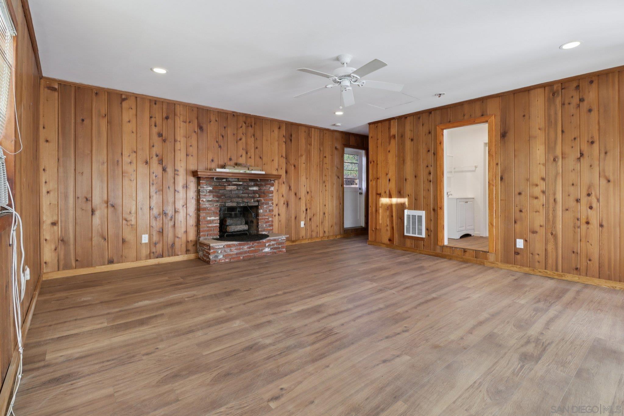 Detail Gallery Image 35 of 54 For 9130  Shirley Dr, La Mesa,  CA 91941 - 3 Beds | 3 Baths