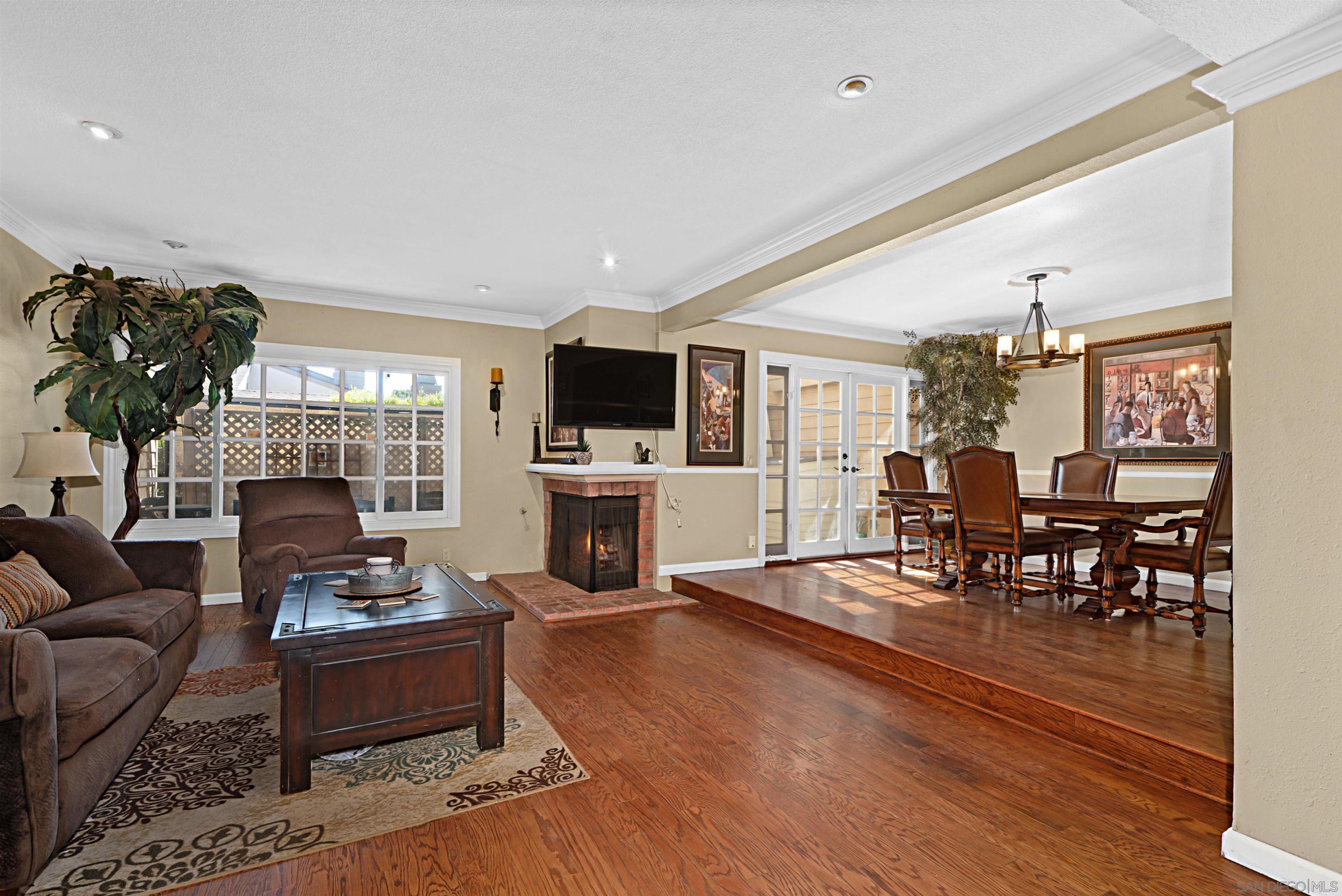 Detail Gallery Image 11 of 40 For 9917  Aviary Drive, San Diego,  CA 92131 - 3 Beds | 2/1 Baths
