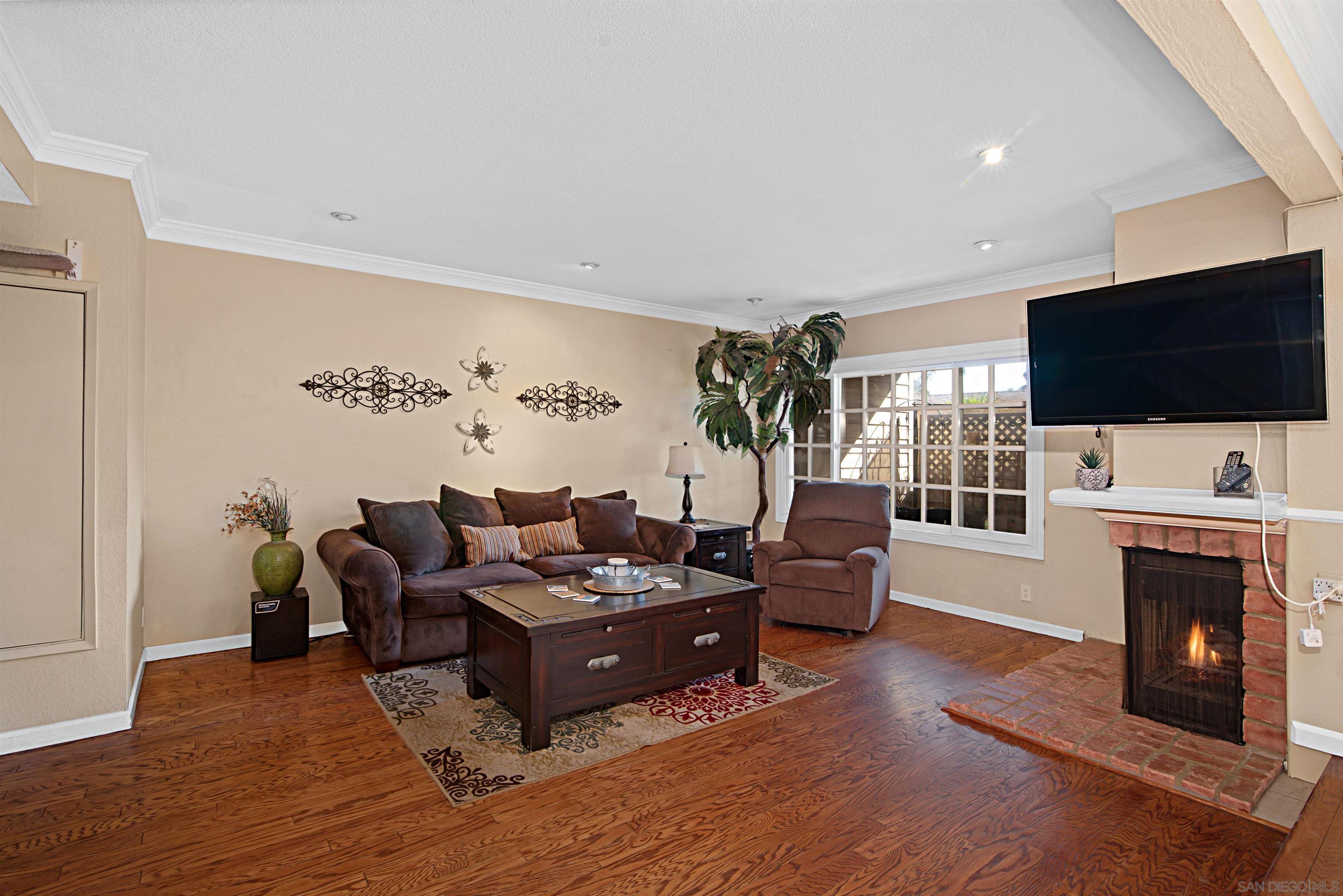 Detail Gallery Image 13 of 40 For 9917  Aviary Drive, San Diego,  CA 92131 - 3 Beds | 2/1 Baths