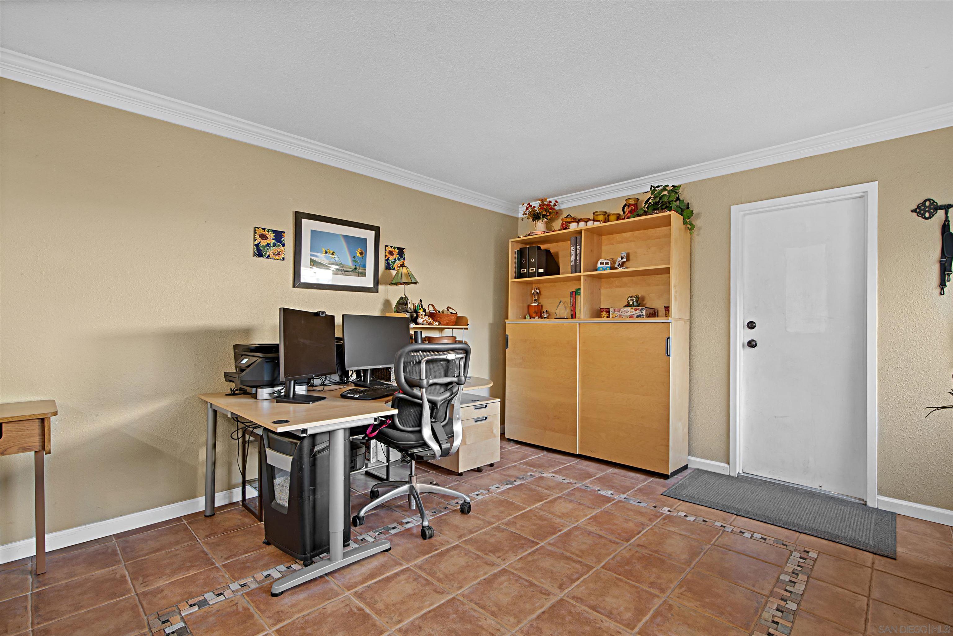 Detail Gallery Image 15 of 40 For 9917  Aviary Drive, San Diego,  CA 92131 - 3 Beds | 2/1 Baths