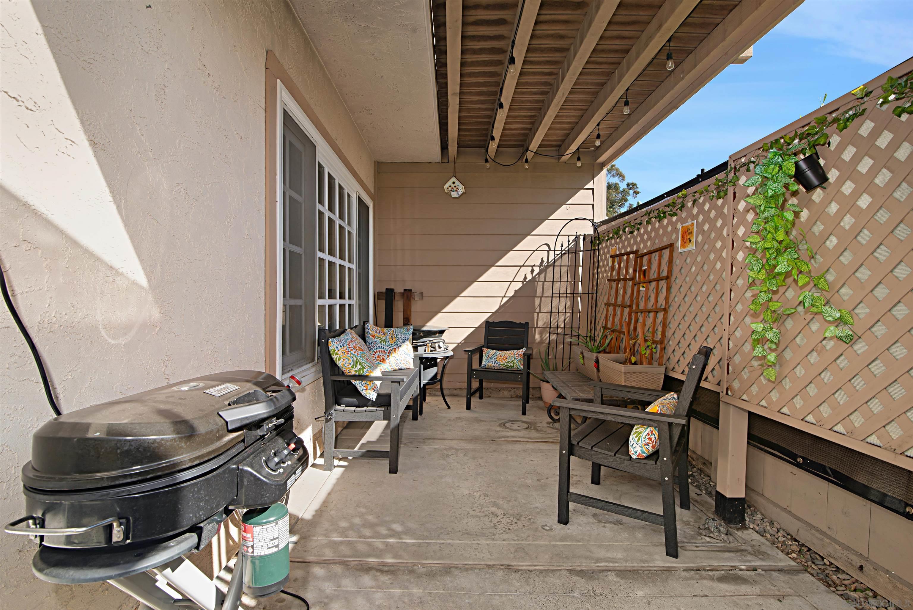 Detail Gallery Image 28 of 40 For 9917  Aviary Drive, San Diego,  CA 92131 - 3 Beds | 2/1 Baths