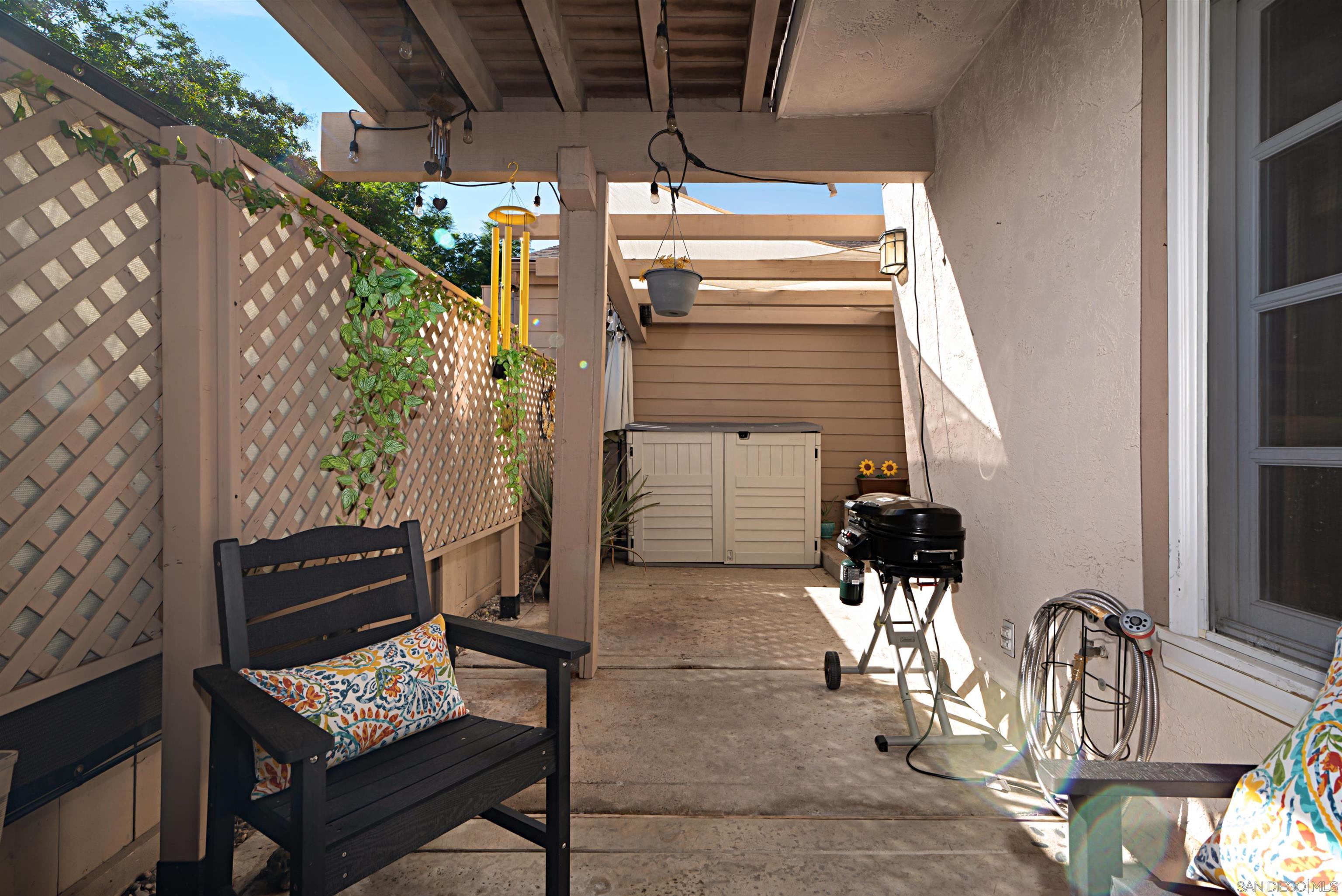 Detail Gallery Image 29 of 40 For 9917  Aviary Drive, San Diego,  CA 92131 - 3 Beds | 2/1 Baths
