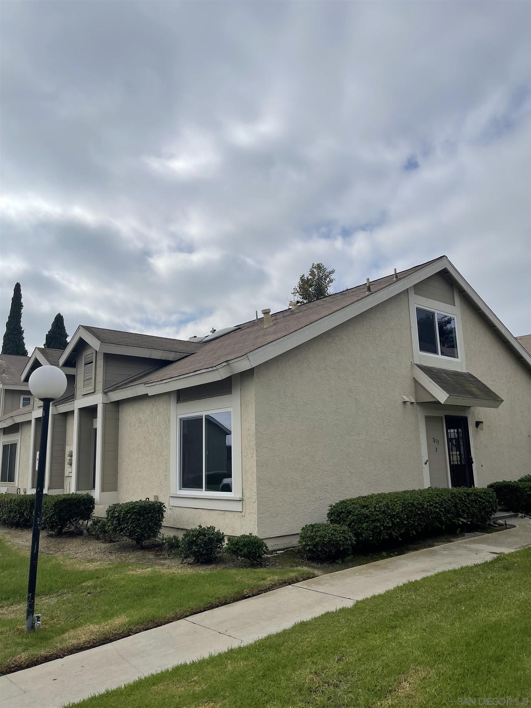 Front Image Thumbnail for SD250041078