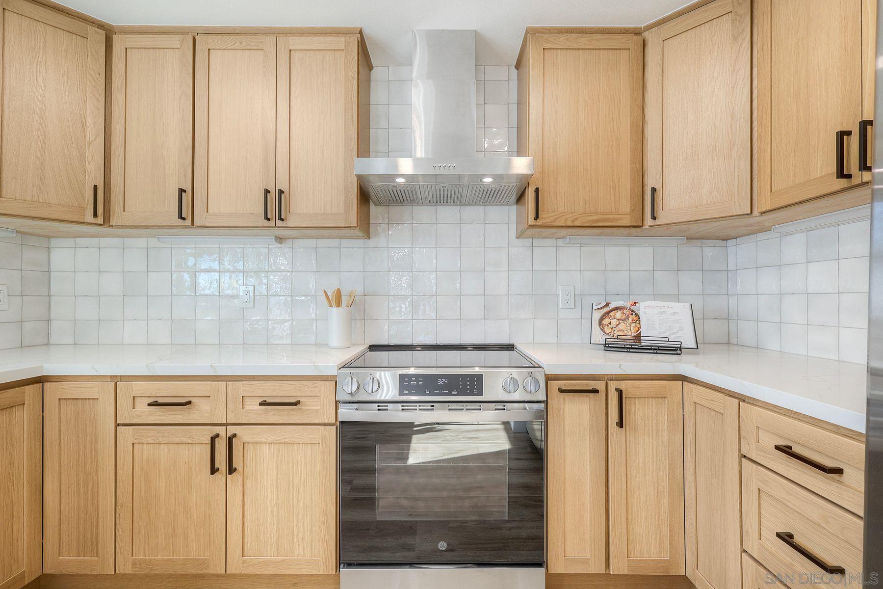 Detail Gallery Image 13 of 43 For 2108  El Prado Ave, Lemon Grove,  CA 91945 - 3 Beds | 2 Baths