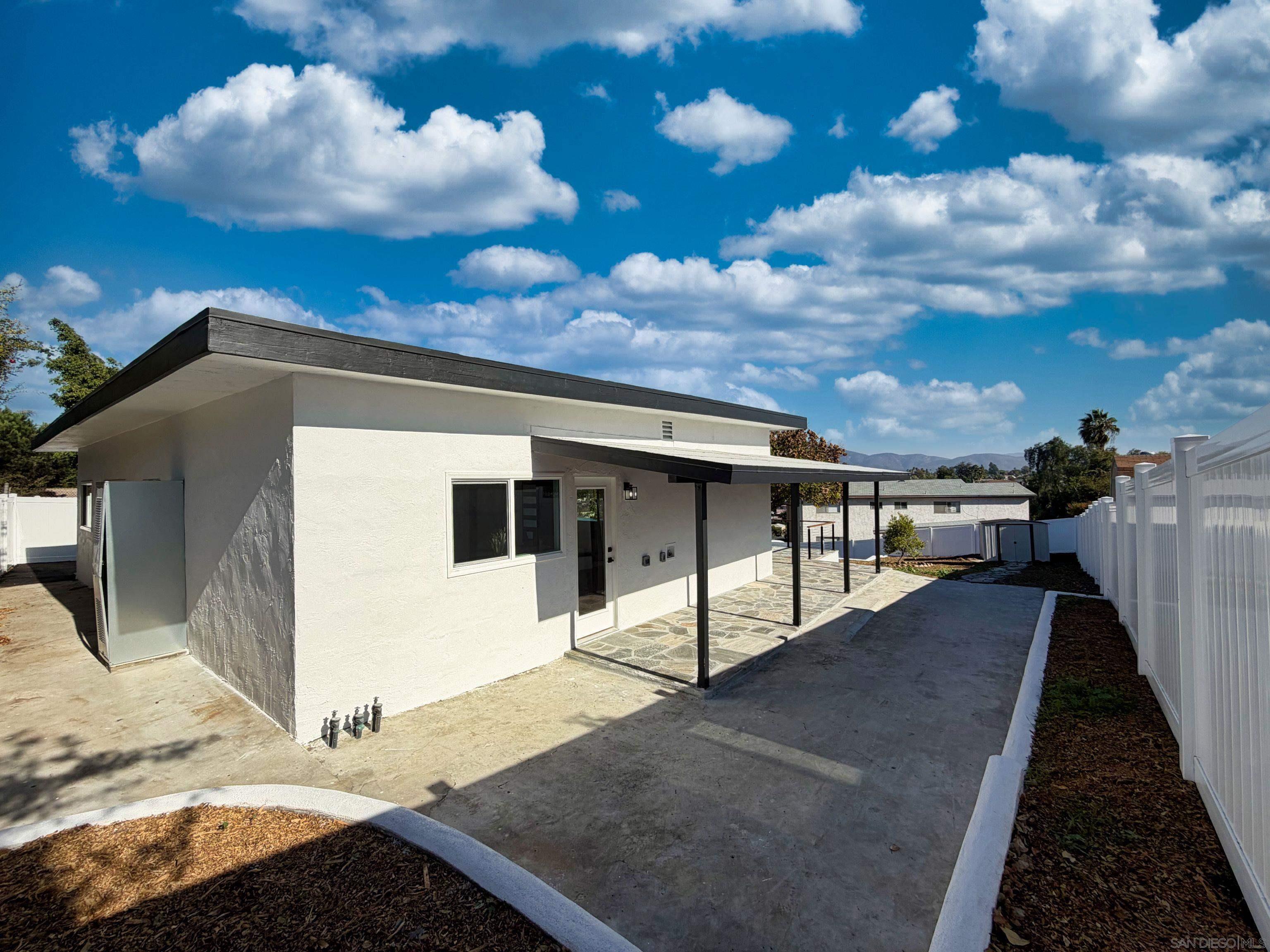 Detail Gallery Image 35 of 43 For 2108  El Prado Ave, Lemon Grove,  CA 91945 - 3 Beds | 2 Baths