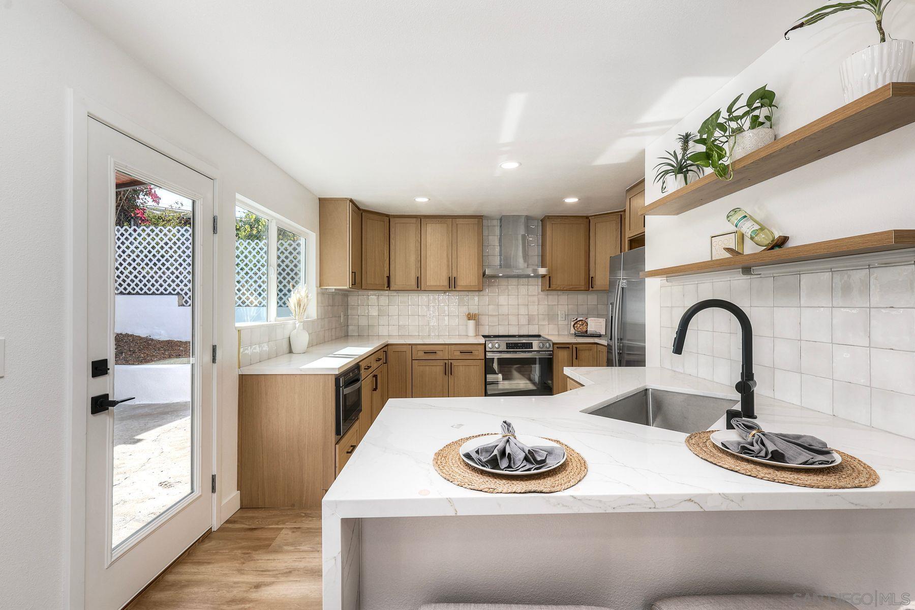 Detail Gallery Image 10 of 43 For 2108  El Prado Ave, Lemon Grove,  CA 91945 - 3 Beds | 2 Baths