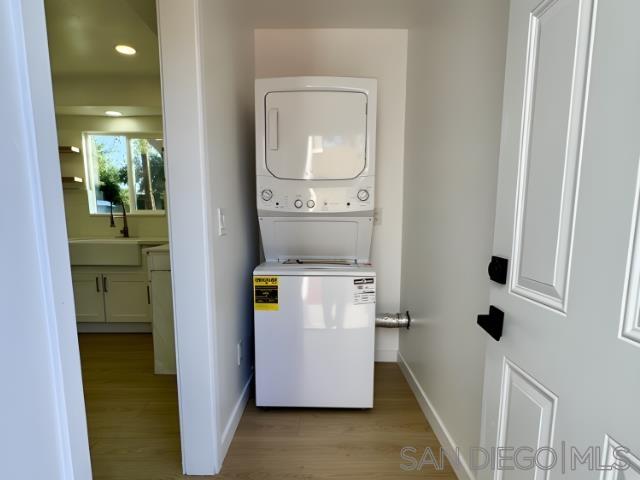 Detail Gallery Image 9 of 17 For 618  La Presa Ave, Spring Valley,  CA 91977 - 3 Beds | 2 Baths