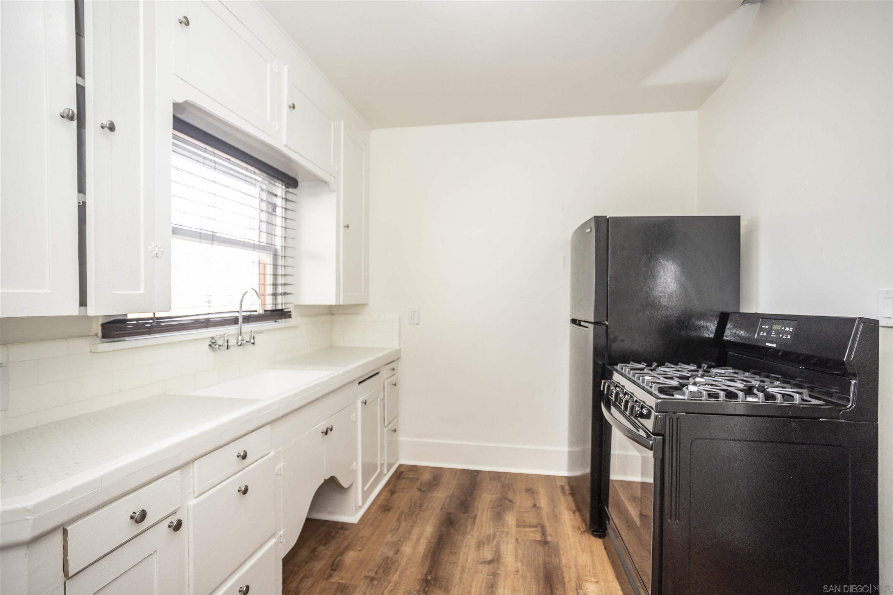 Detail Gallery Image 11 of 25 For 1717  Myrtle Ave, San Diego,  CA 92103 - 2 Beds | 1 Baths