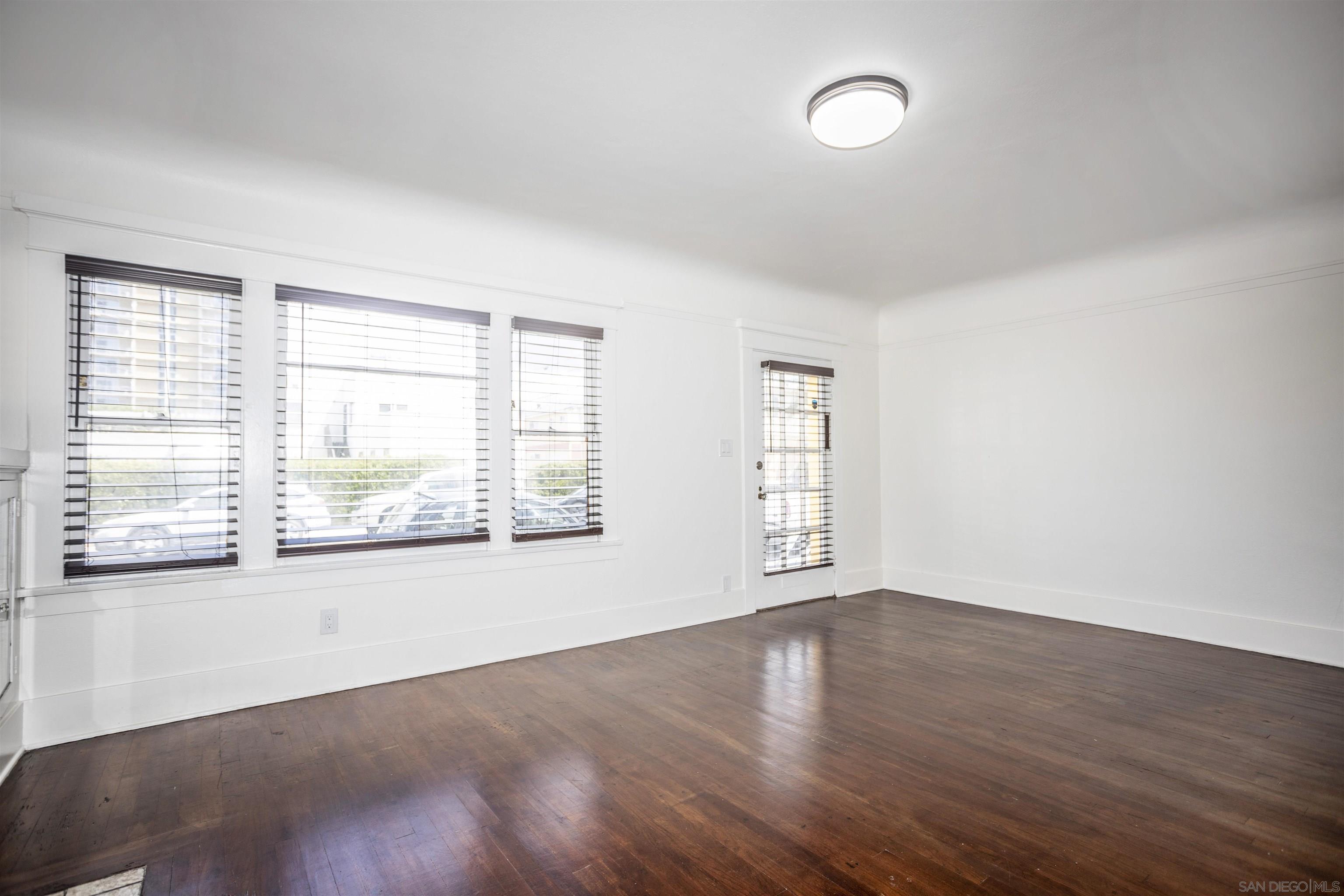 Detail Gallery Image 3 of 25 For 1717  Myrtle Ave, San Diego,  CA 92103 - 2 Beds | 1 Baths