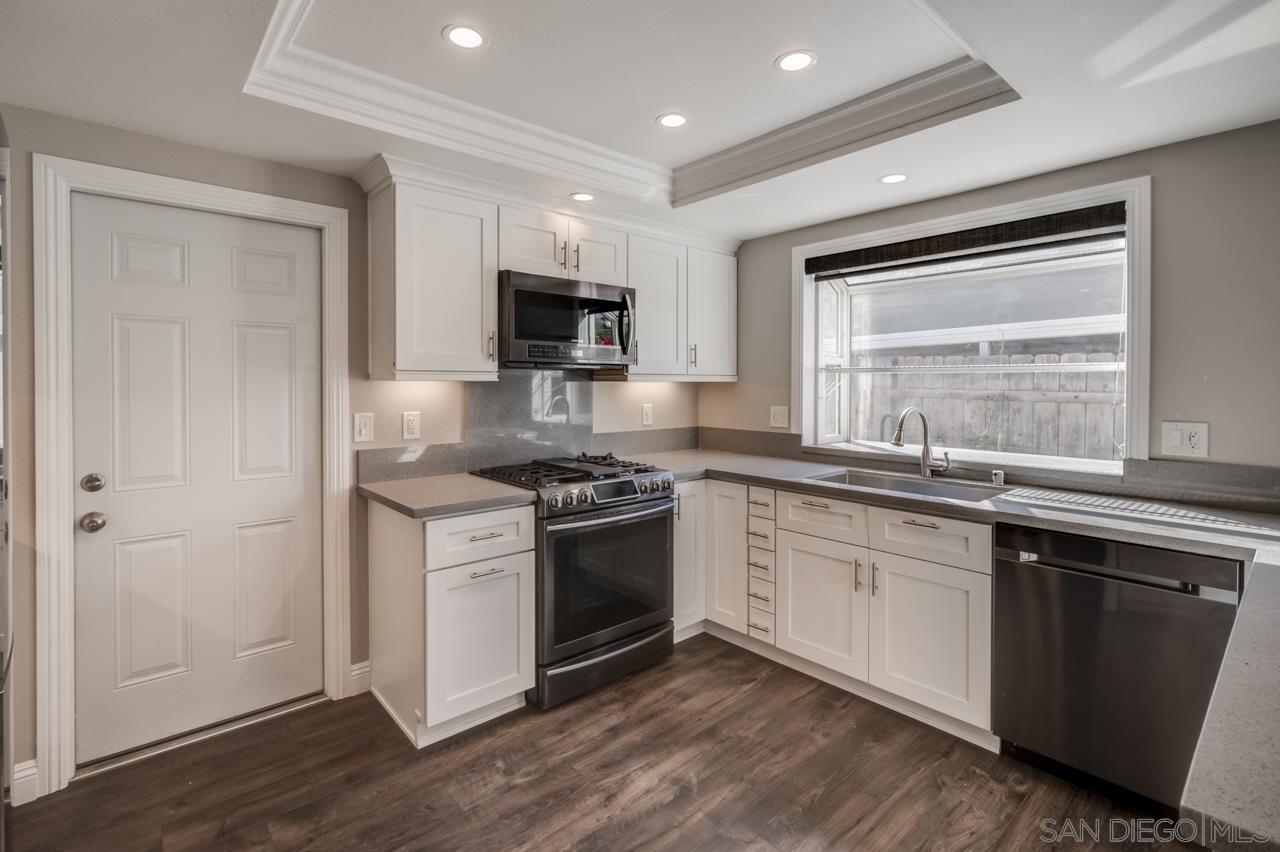 Detail Gallery Image 11 of 30 For 10224  Pebble Beach Dr, Santee,  CA 92071 - 3 Beds | 2 Baths