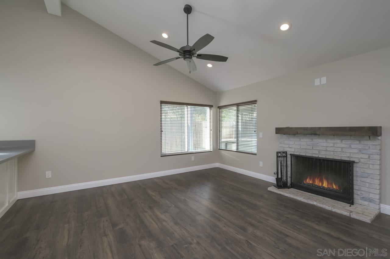 Detail Gallery Image 8 of 30 For 10224  Pebble Beach Dr, Santee,  CA 92071 - 3 Beds | 2 Baths